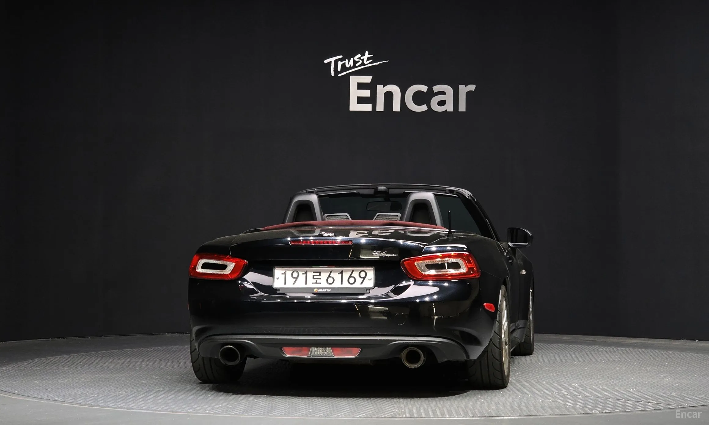 Fiat 124 Spider превью 4