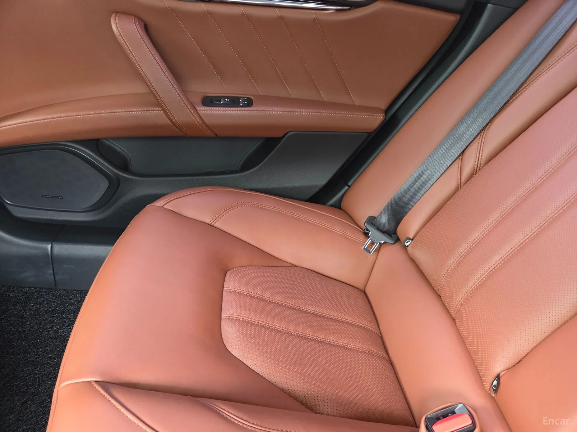 Maserati Quattroporte превью 15