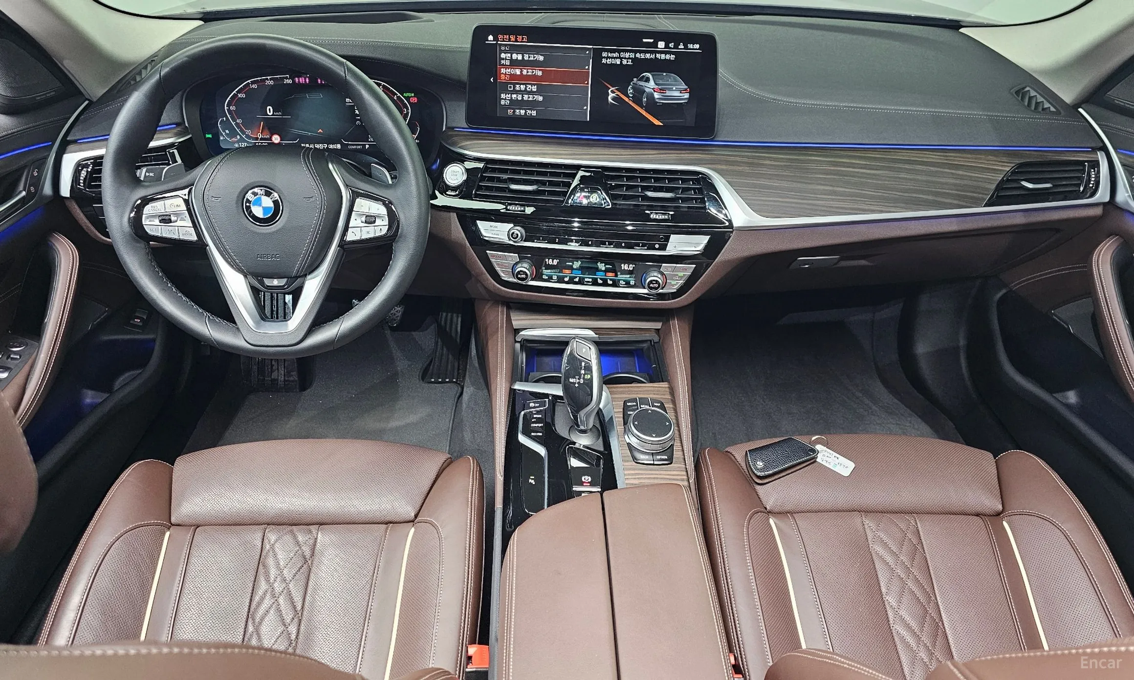 BMW 5 Series (G30) превью 4