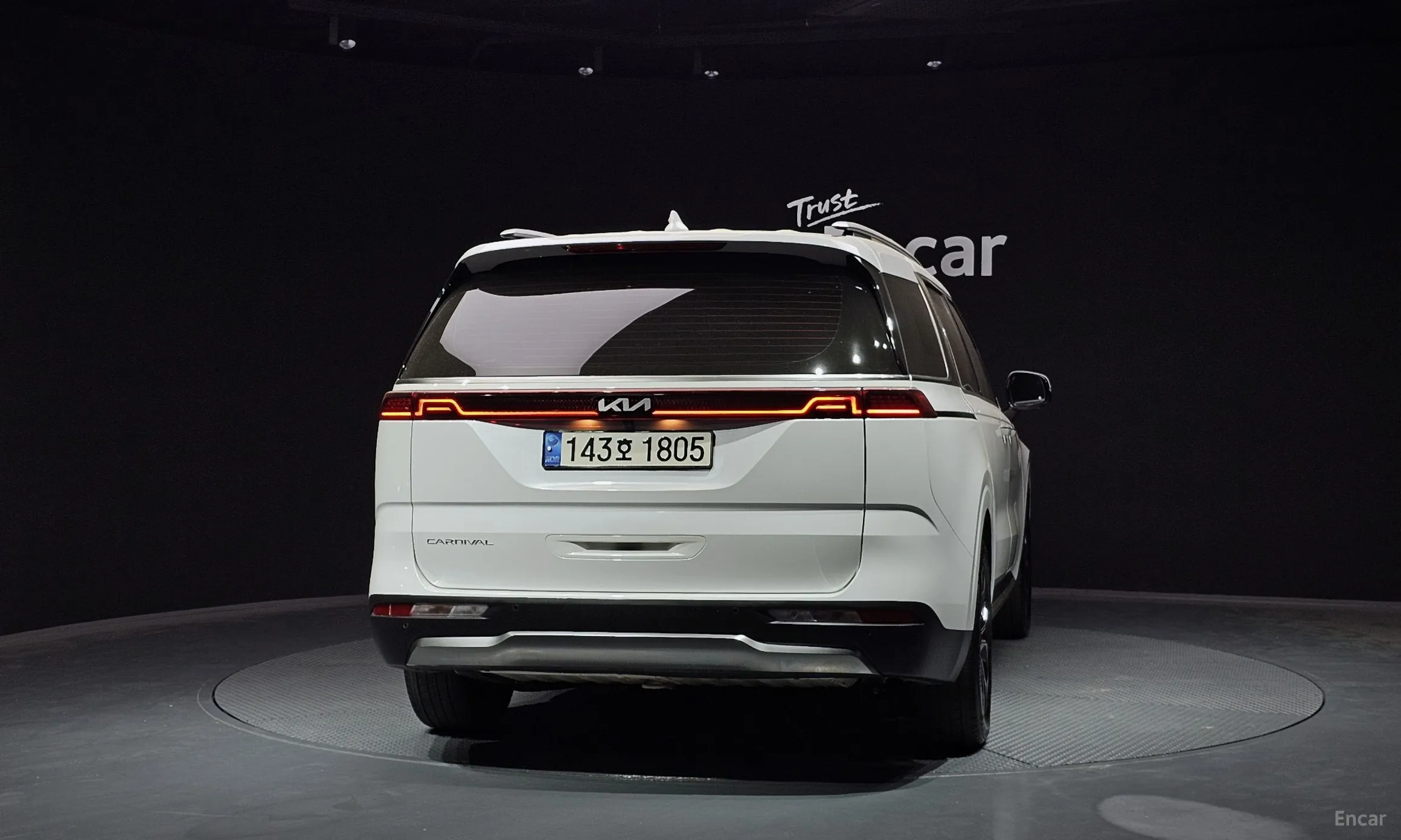 Kia Carnival Gen 4 превью 3