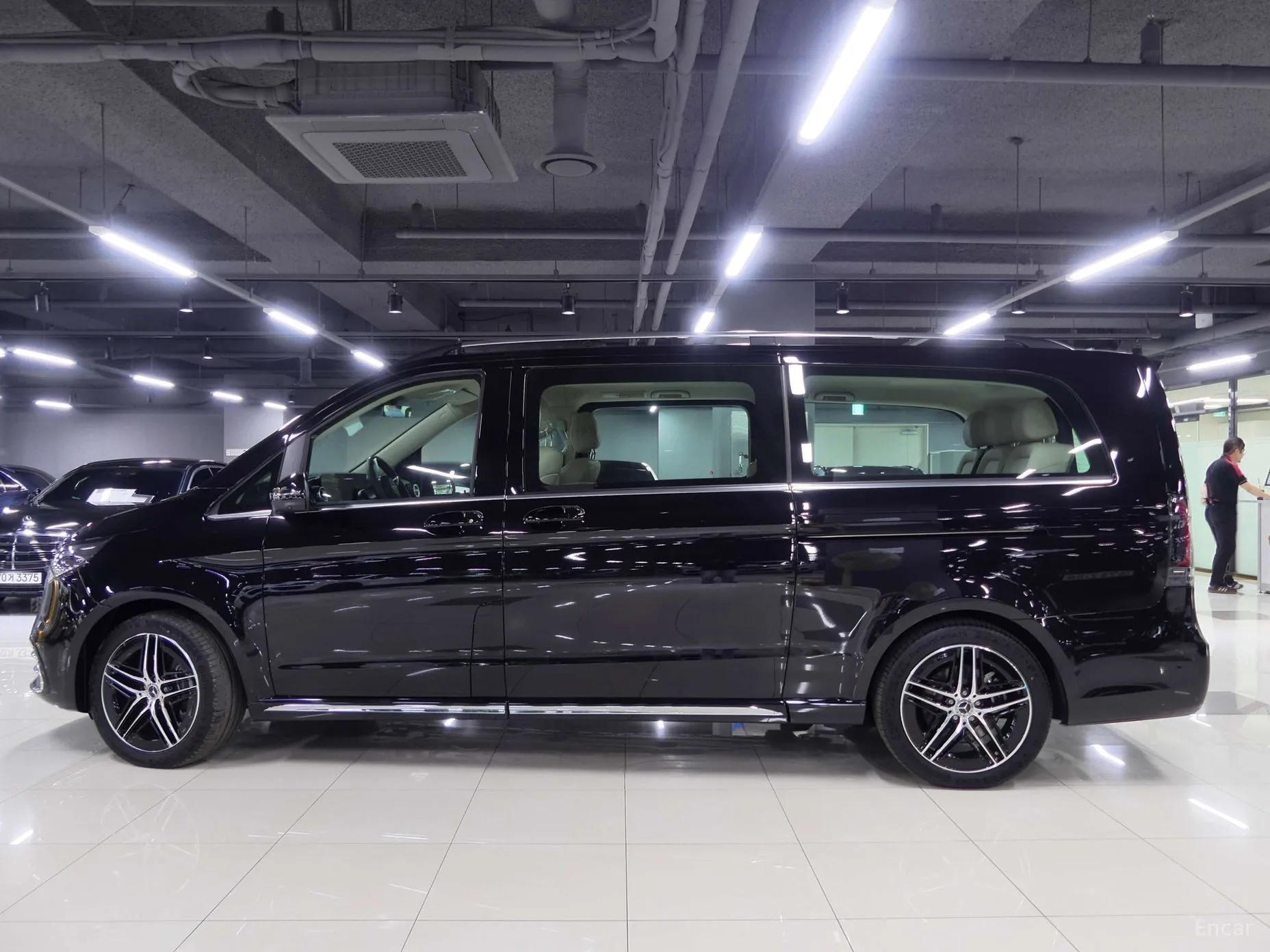 Mercedes Benz V-Class