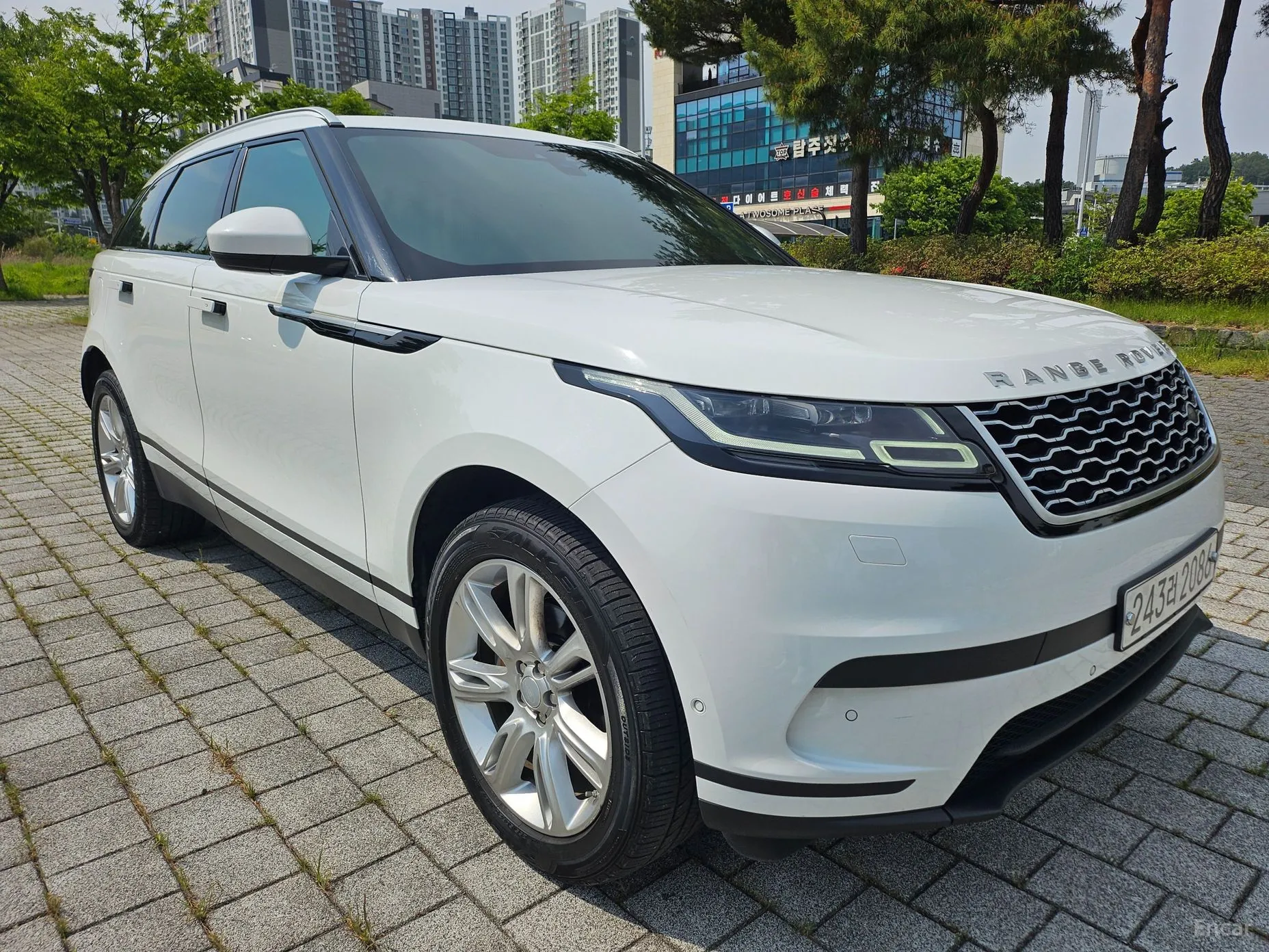 Land Rover Range Rover Bella превью 2