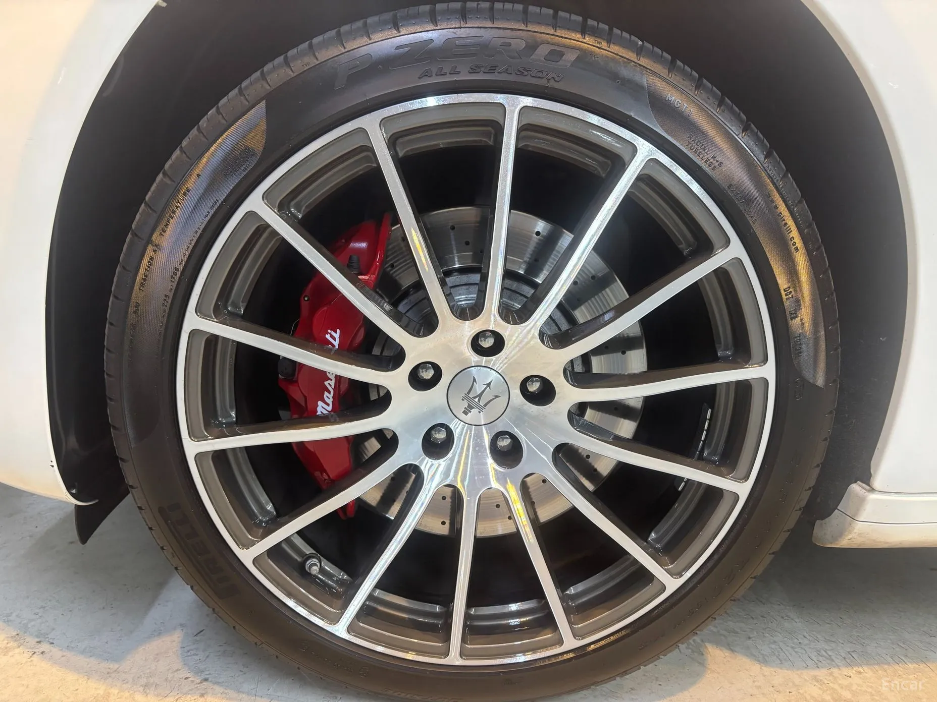 Maserati Quattroporte превью 5