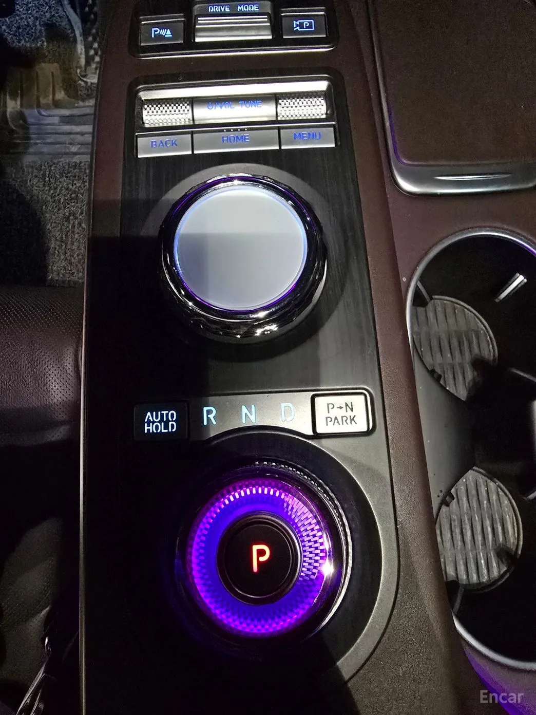Genesis GV70 превью 13