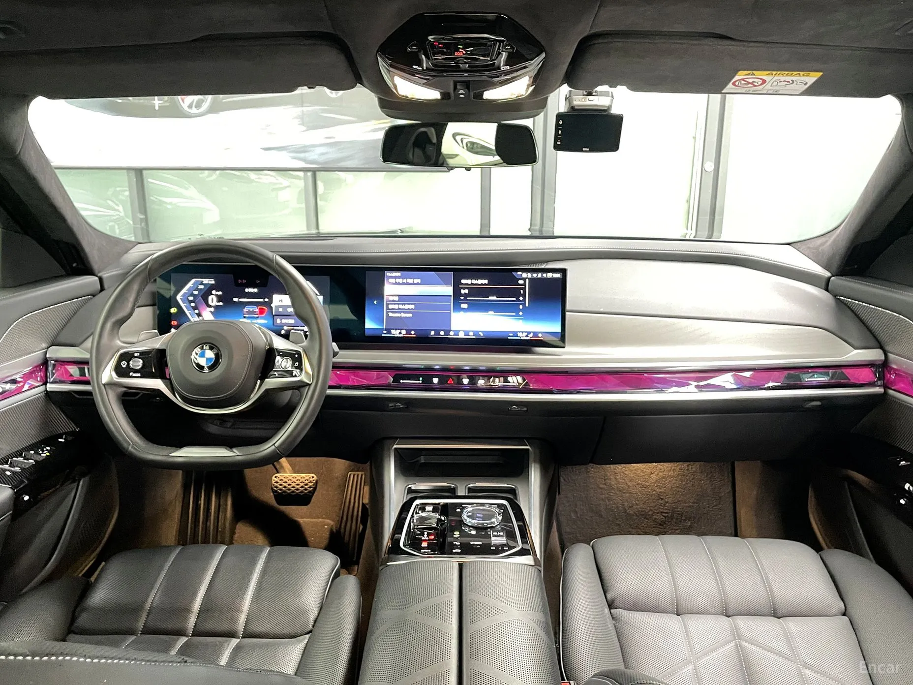 BMW 7 Series (G70) превью 4