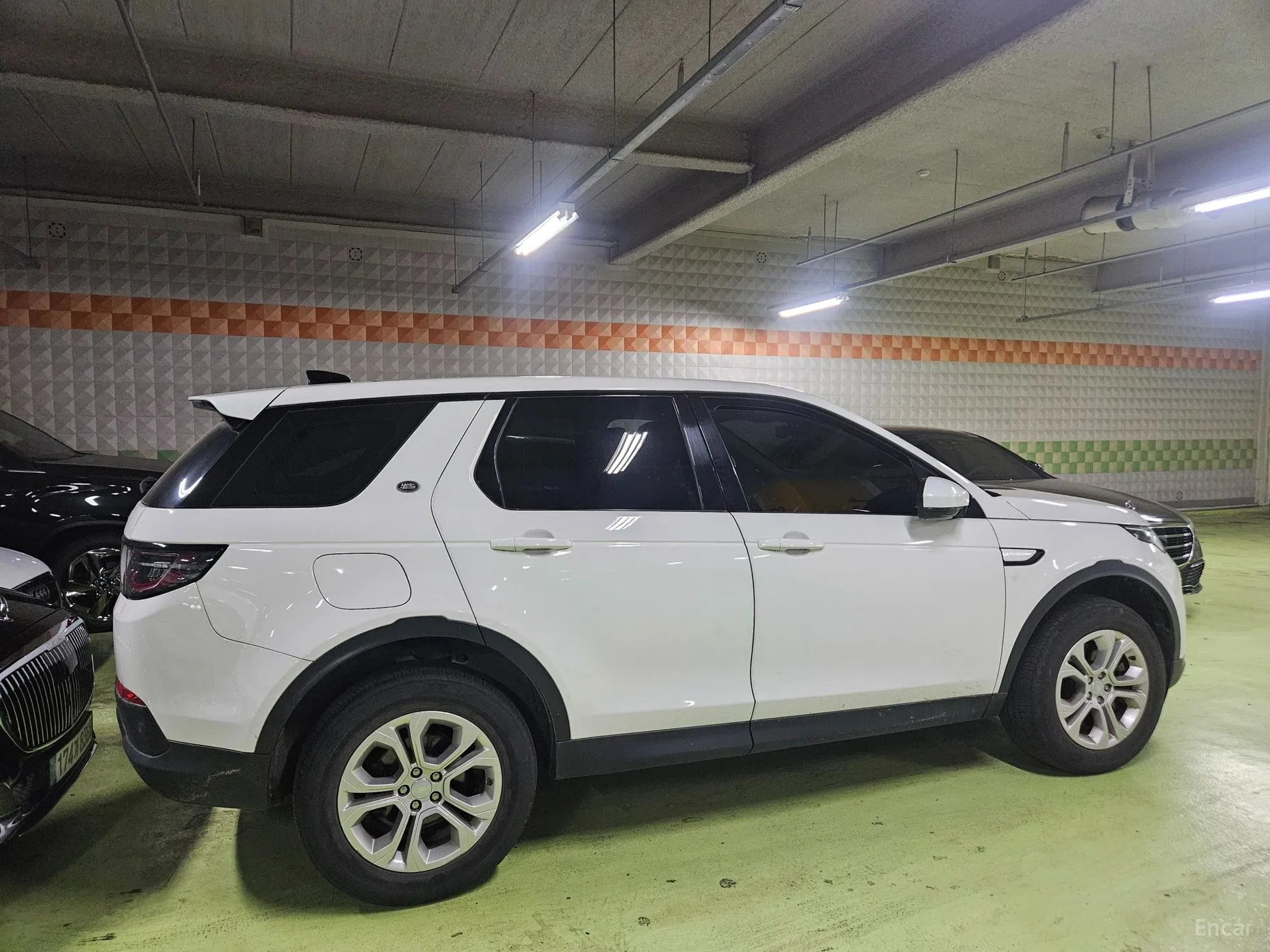 Land Rover Discovery Sports превью 2