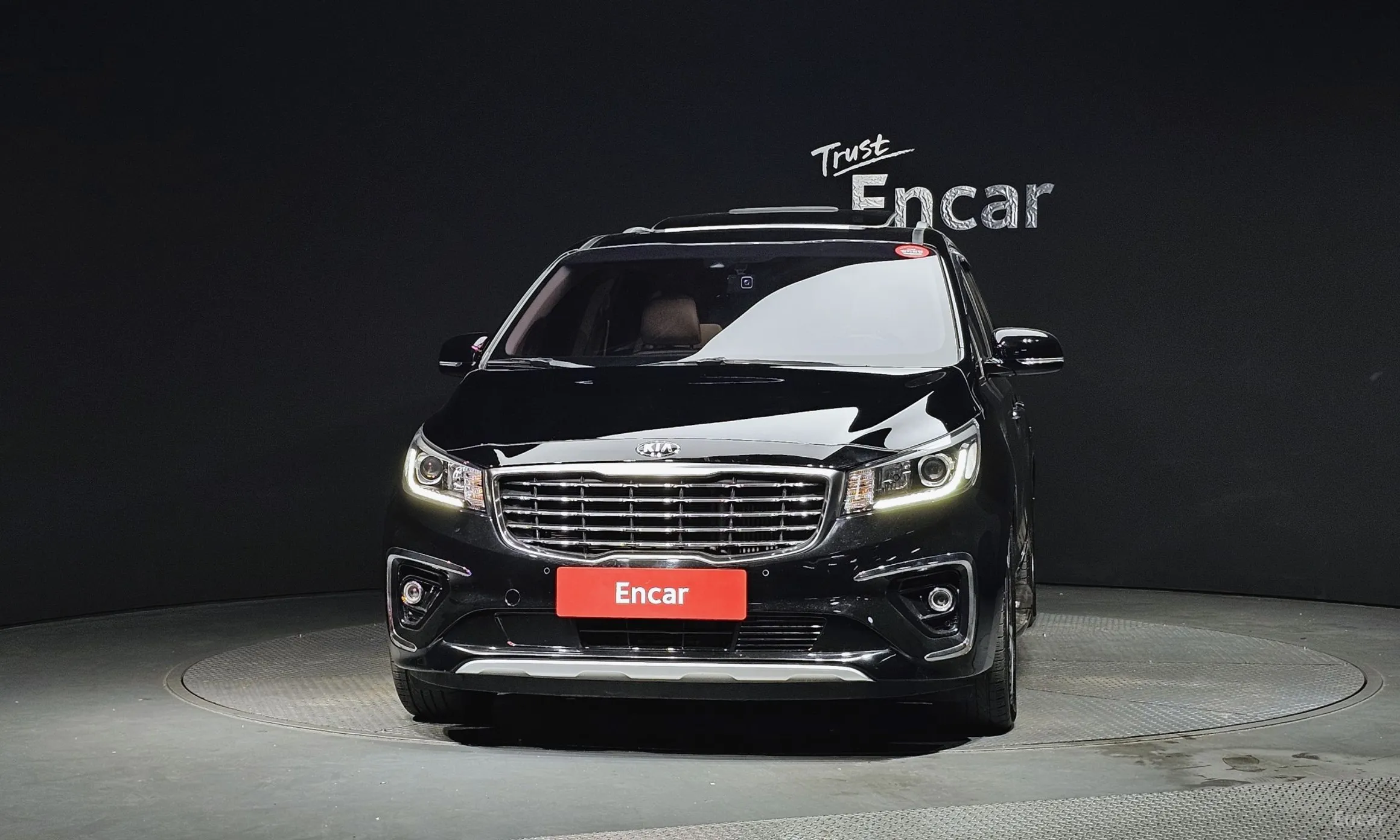 Kia Carnival превью 2