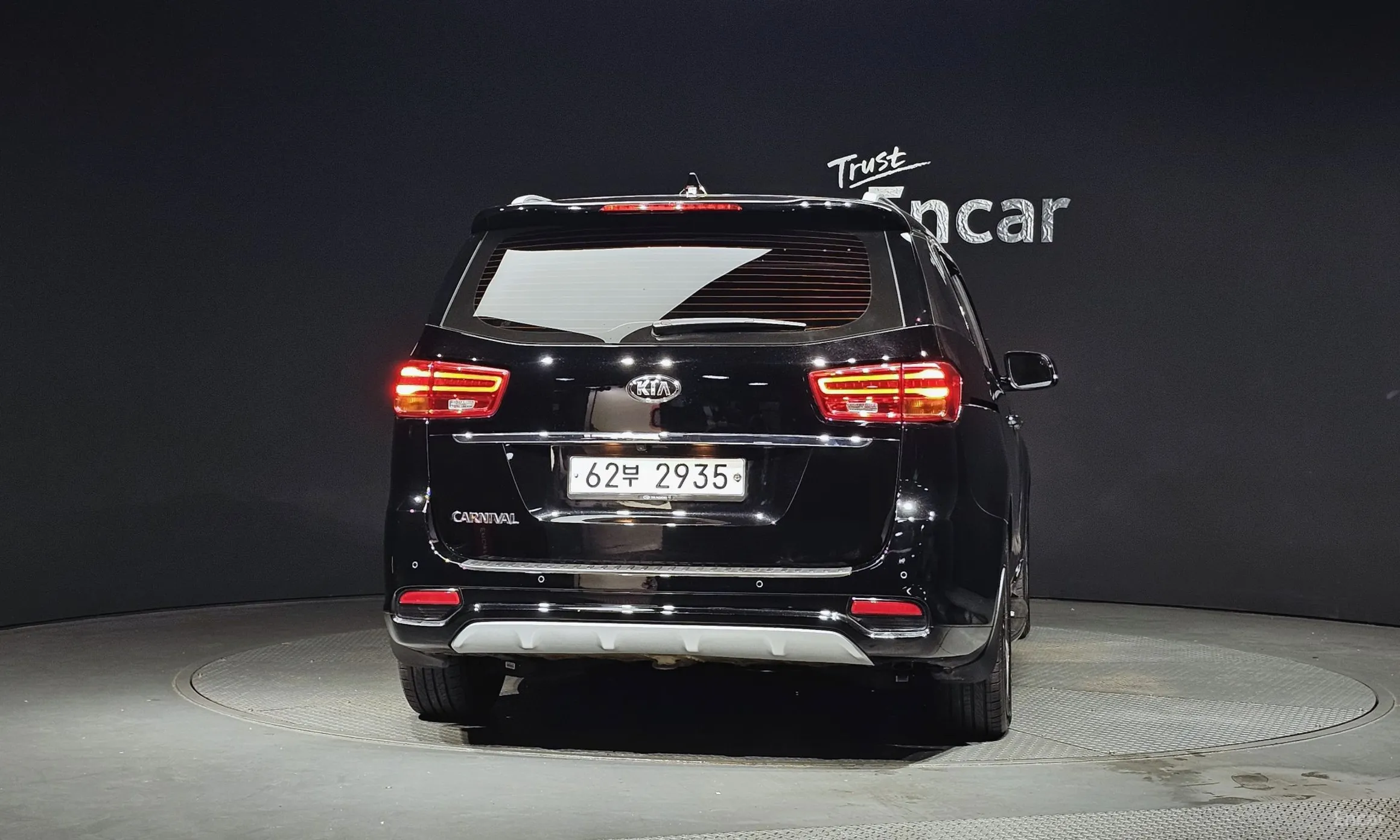 Kia Carnival превью 3