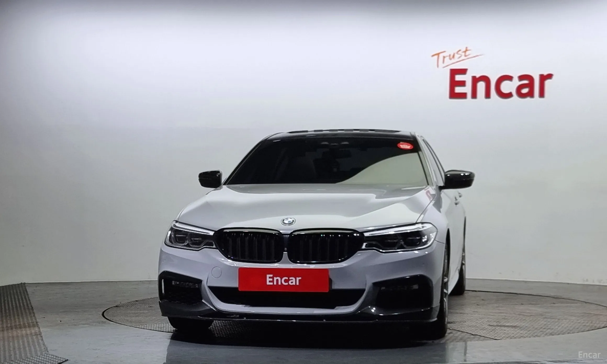 BMW 5 Series (G30) превью 2