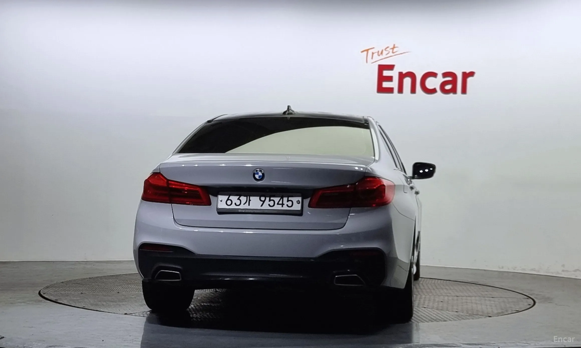 BMW 5 Series (G30) превью 3