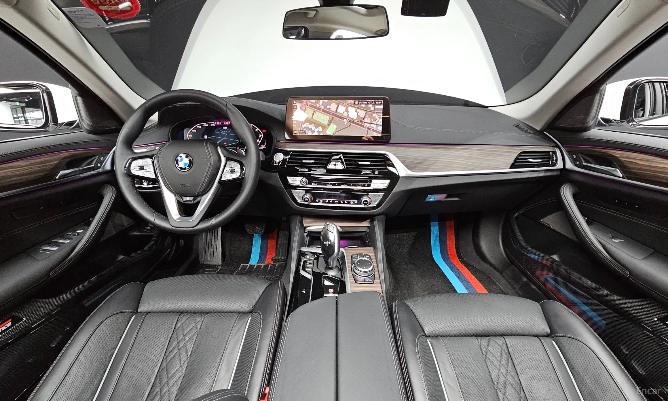 BMW 5 Series (G30) превью 4
