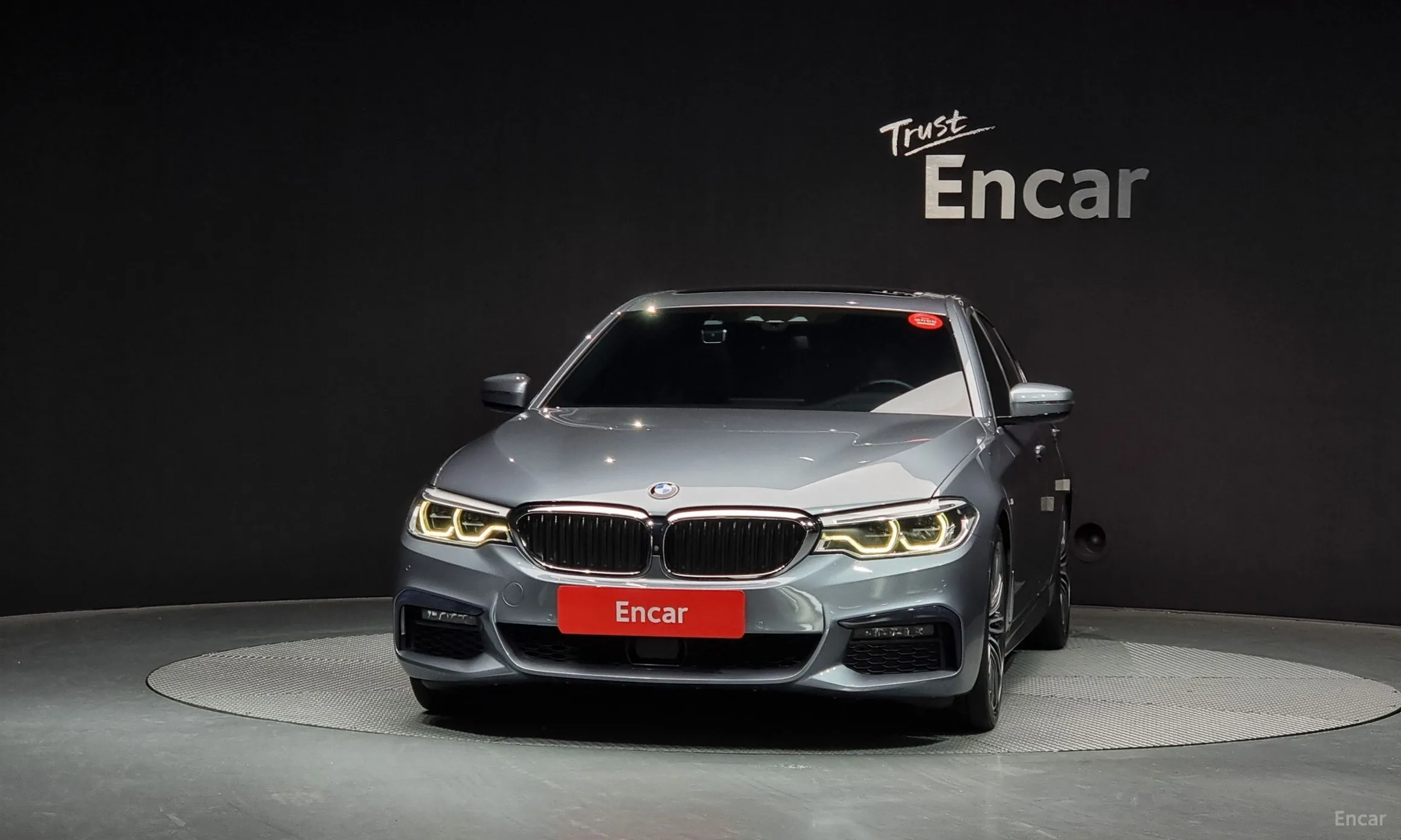 BMW 5 Series (G30) превью 2