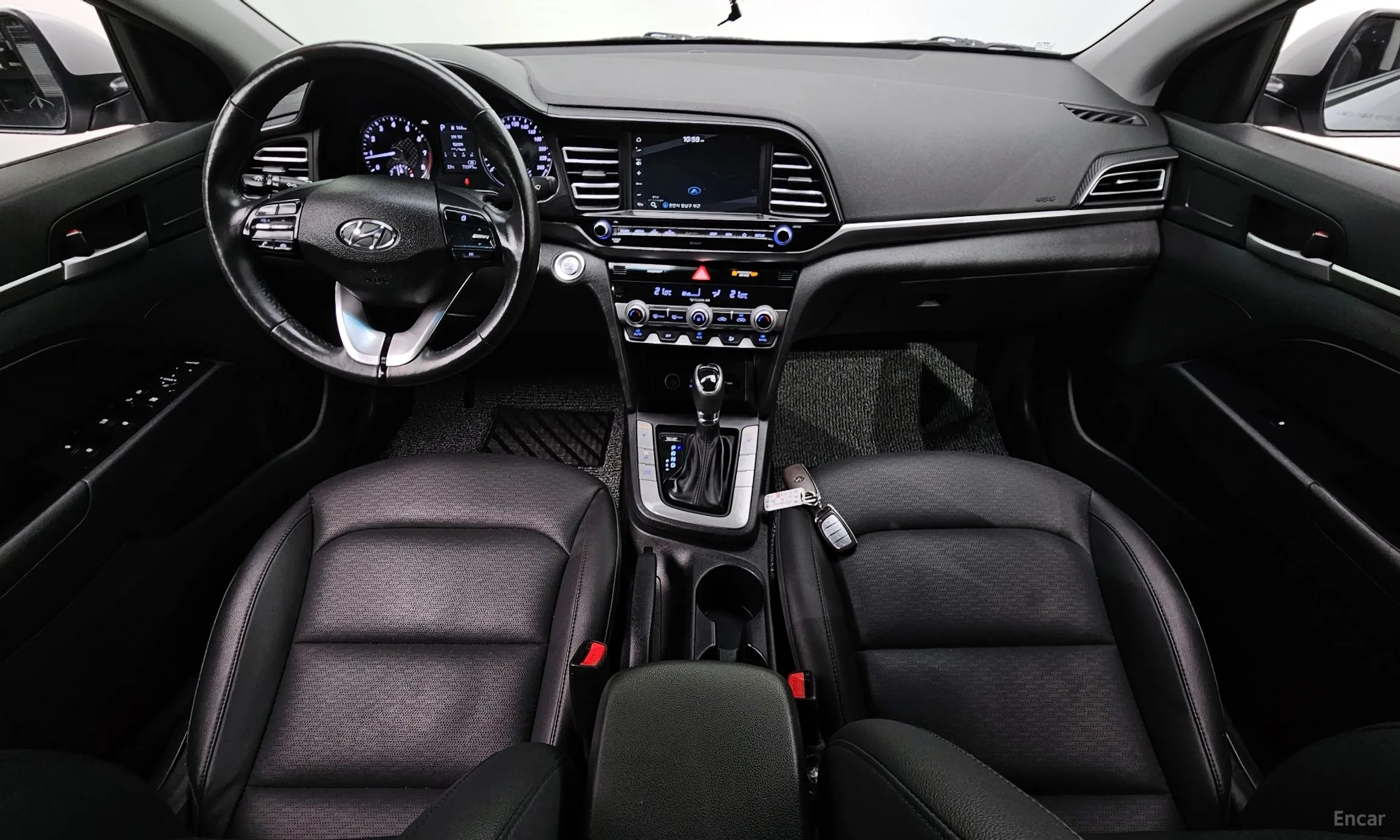 Hyundai Avante AD превью 4