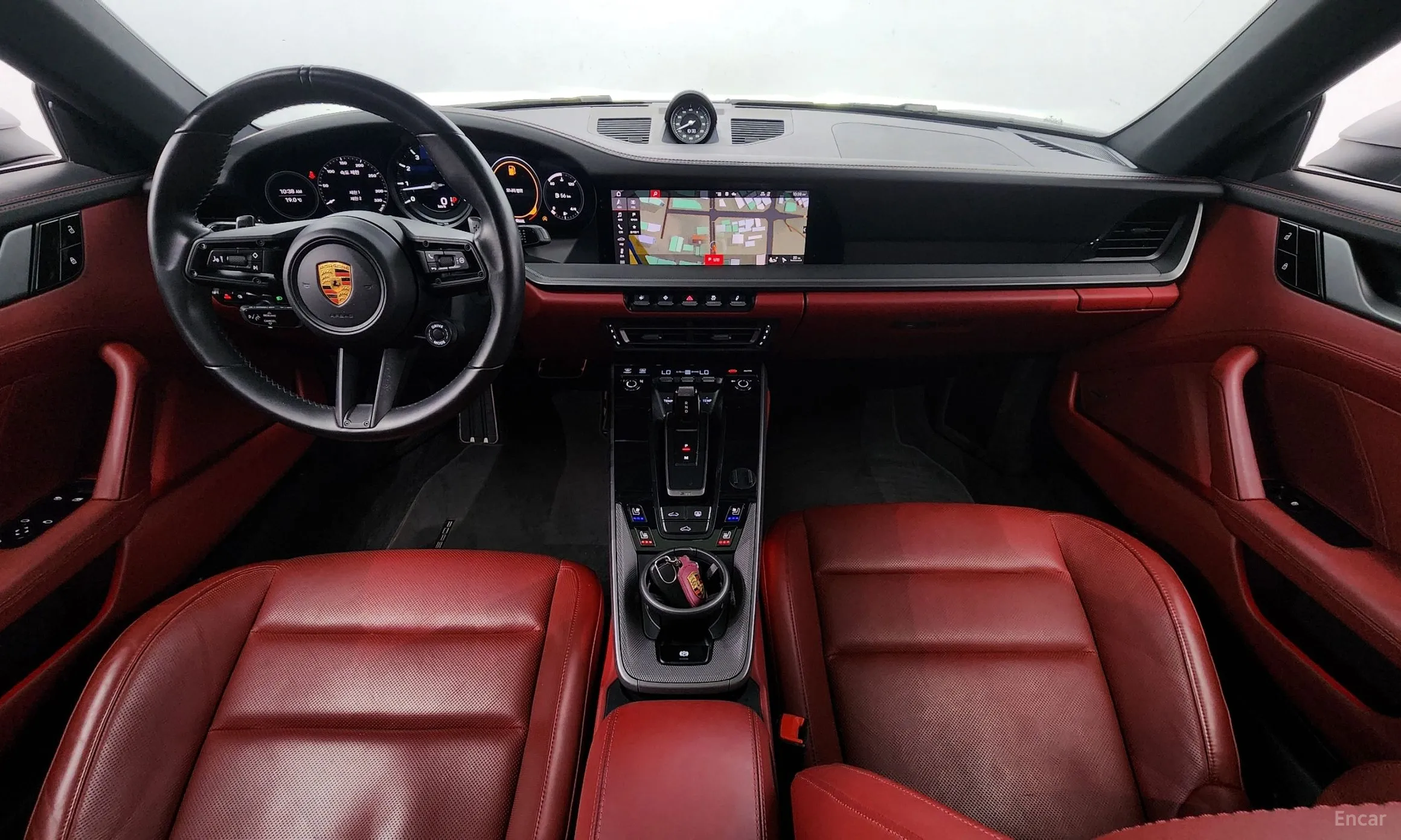 Porsche 911 (992) превью 4