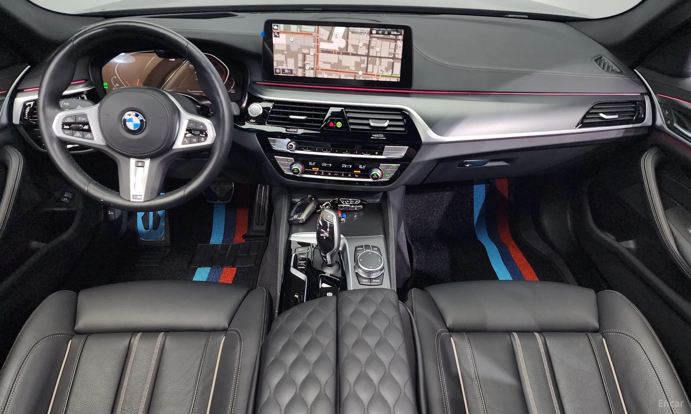 BMW 5 Series (G30) превью 4