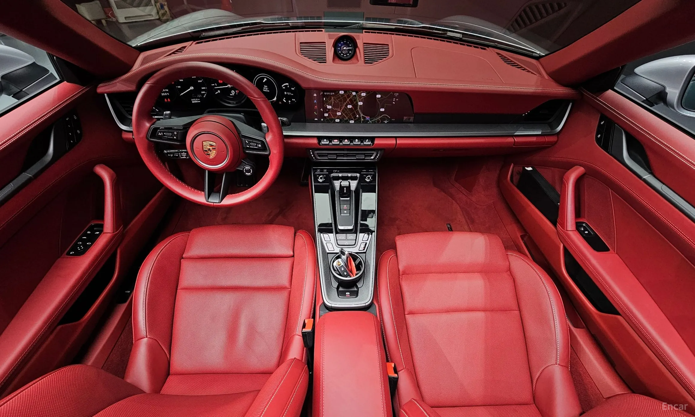 Porsche 911 (992) превью 4