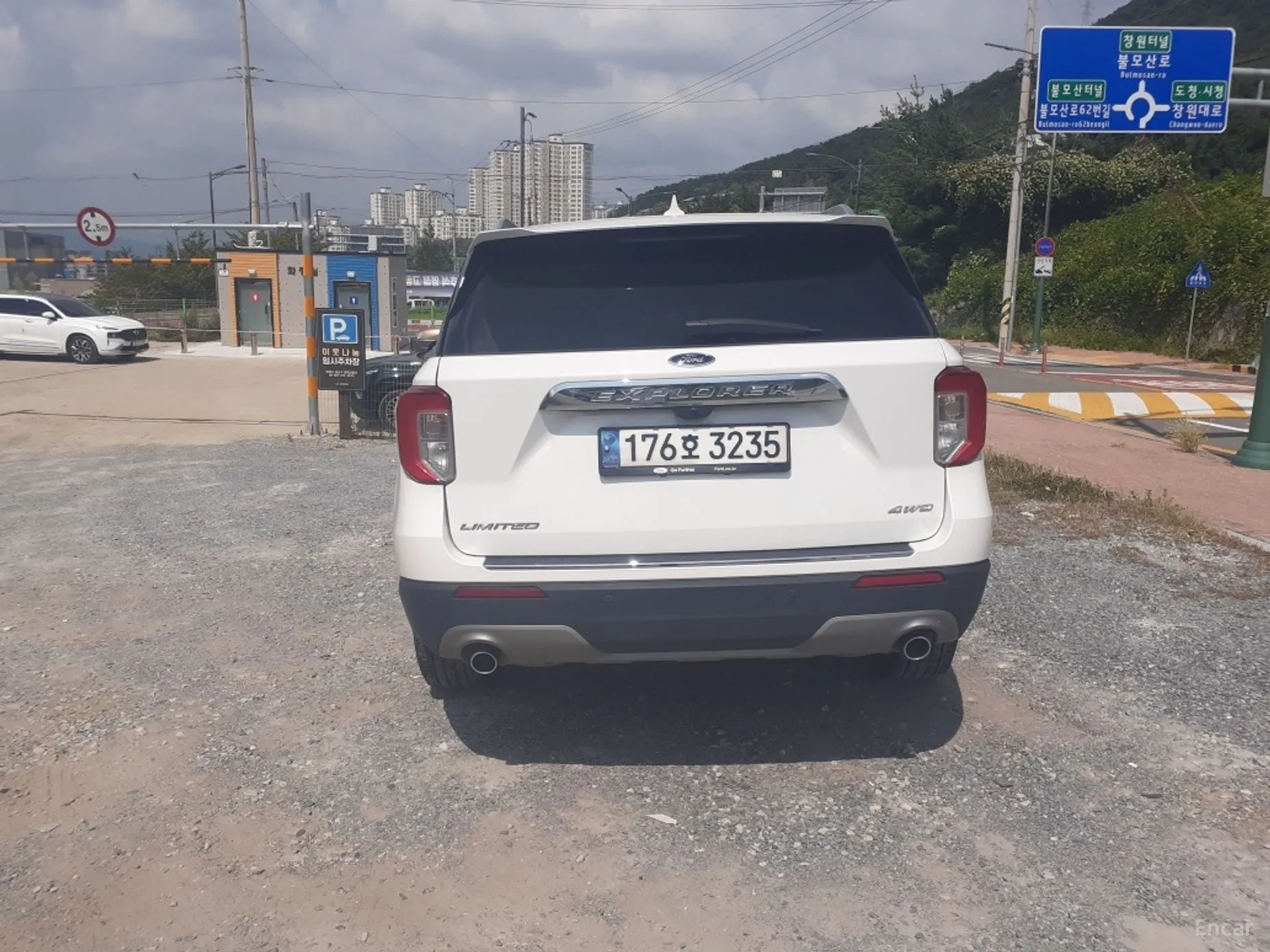 Ford Explorer 6th Generation превью 10
