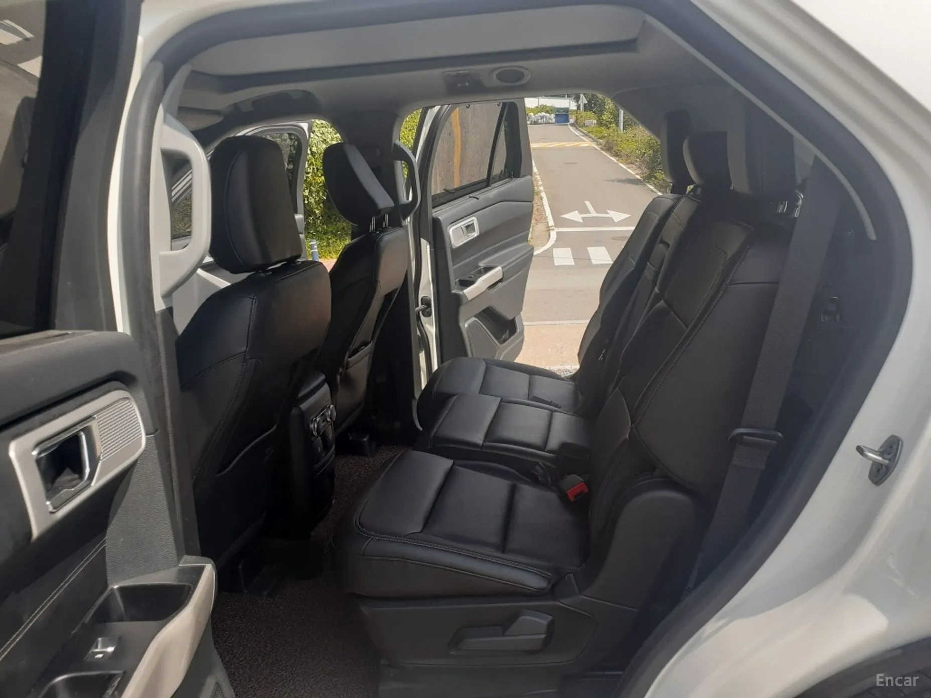 Ford Explorer 6th Generation превью 15