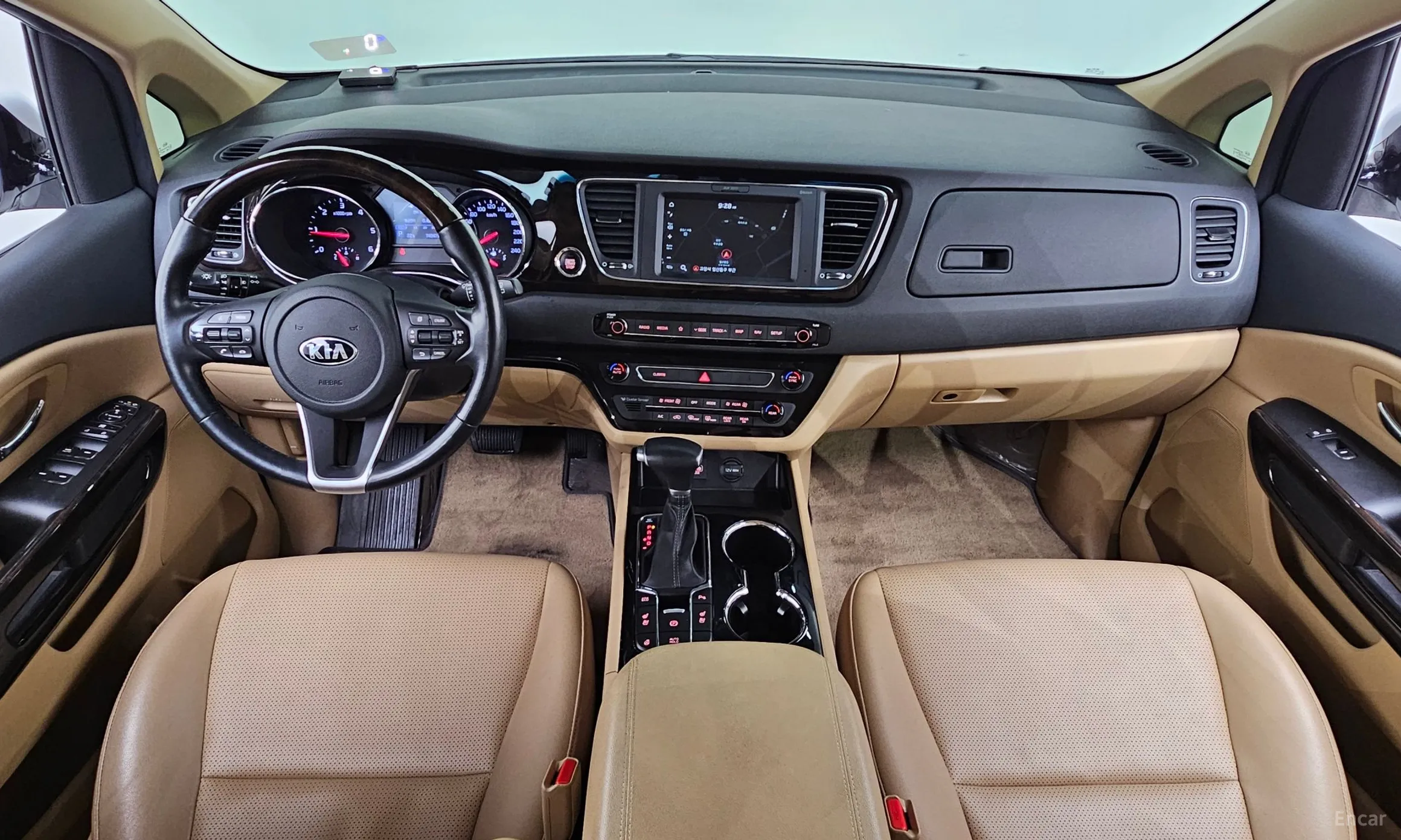 Kia Carnival превью 4