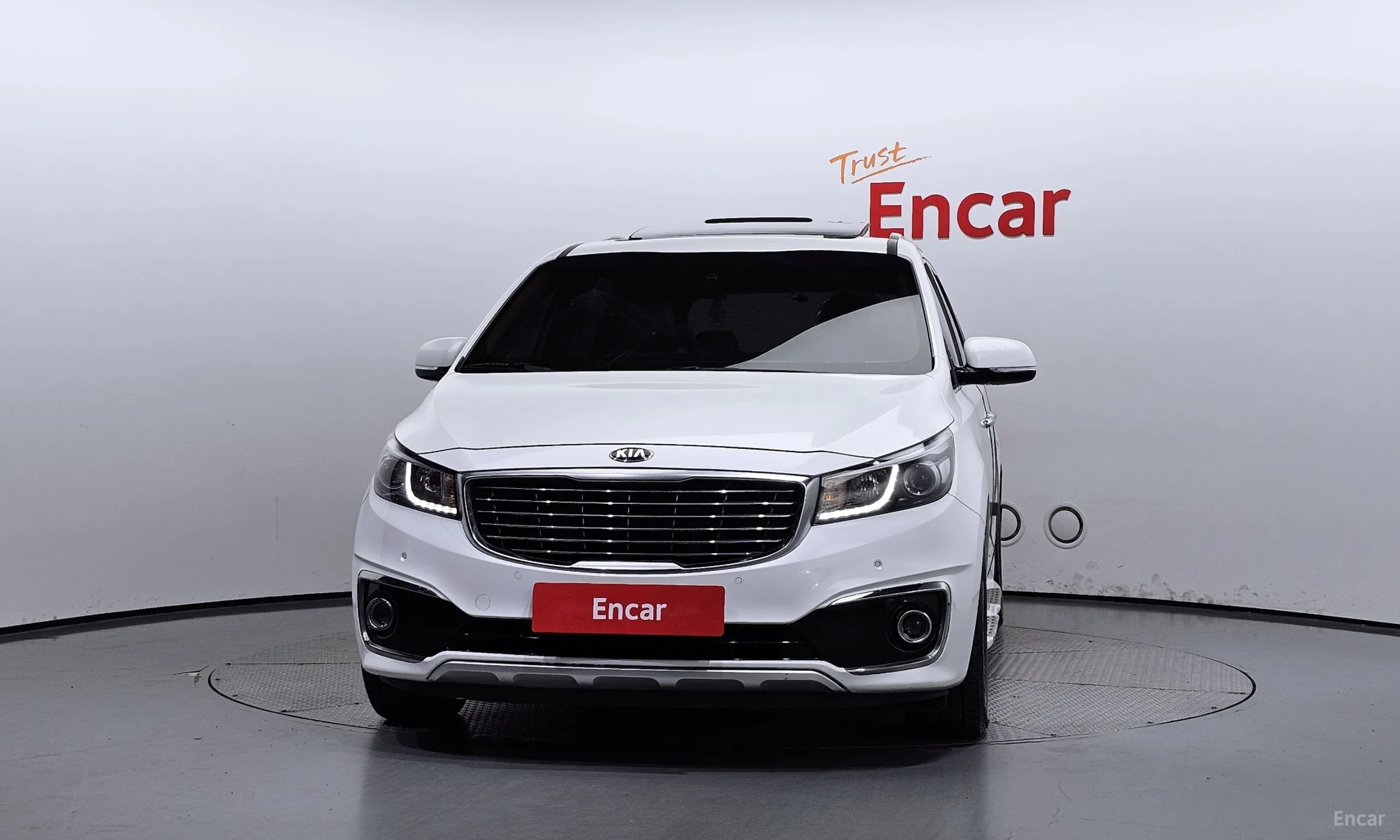 Kia Carnival превью 2