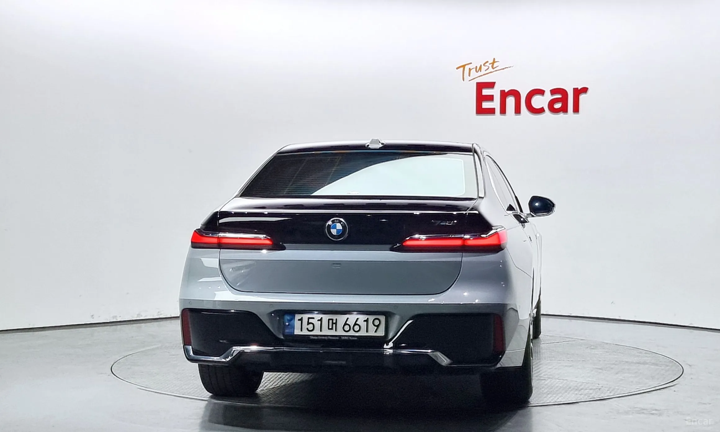 BMW 7 Series (G70) превью 3