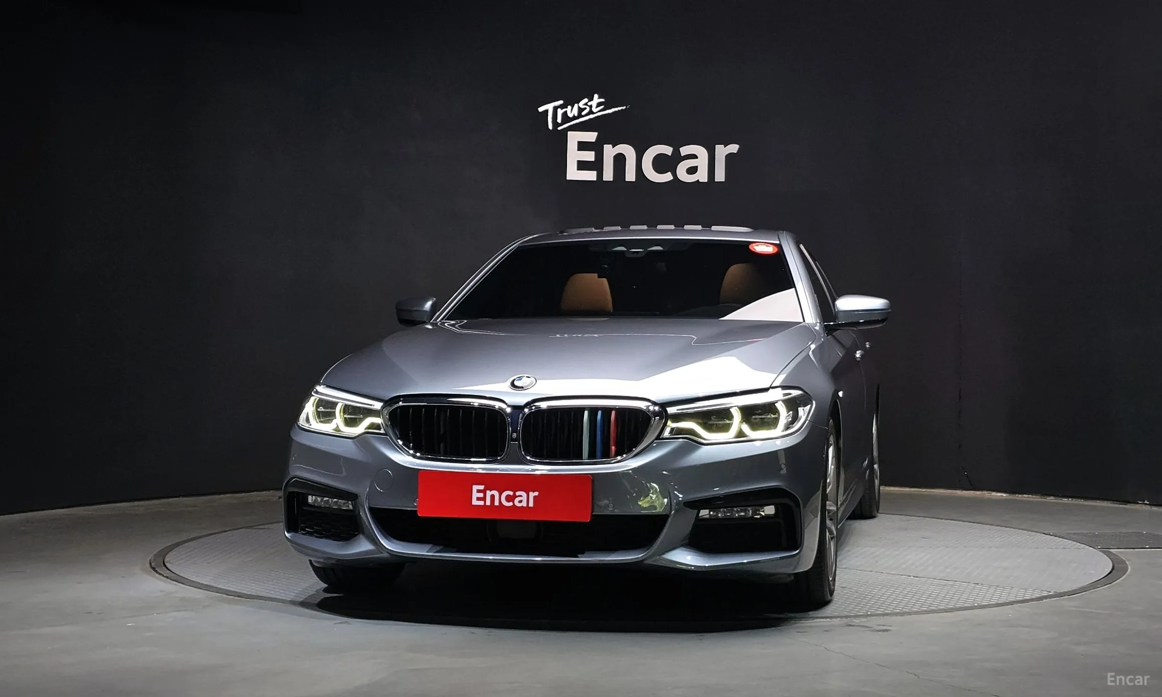 BMW 5 Series (G30) превью 2
