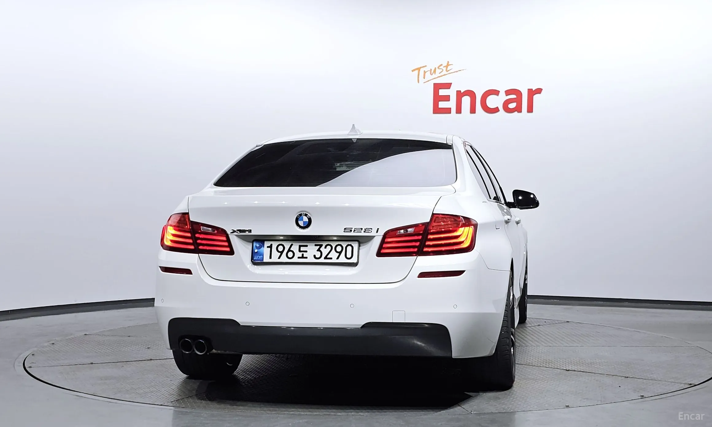 BMW 5 Series (F10) превью 3