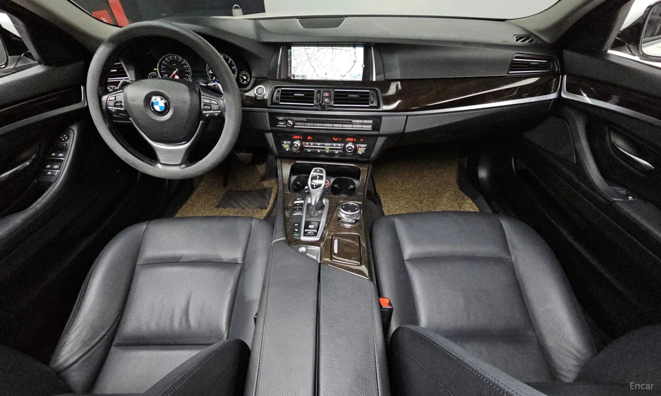 BMW 5 Series (F10) превью 4