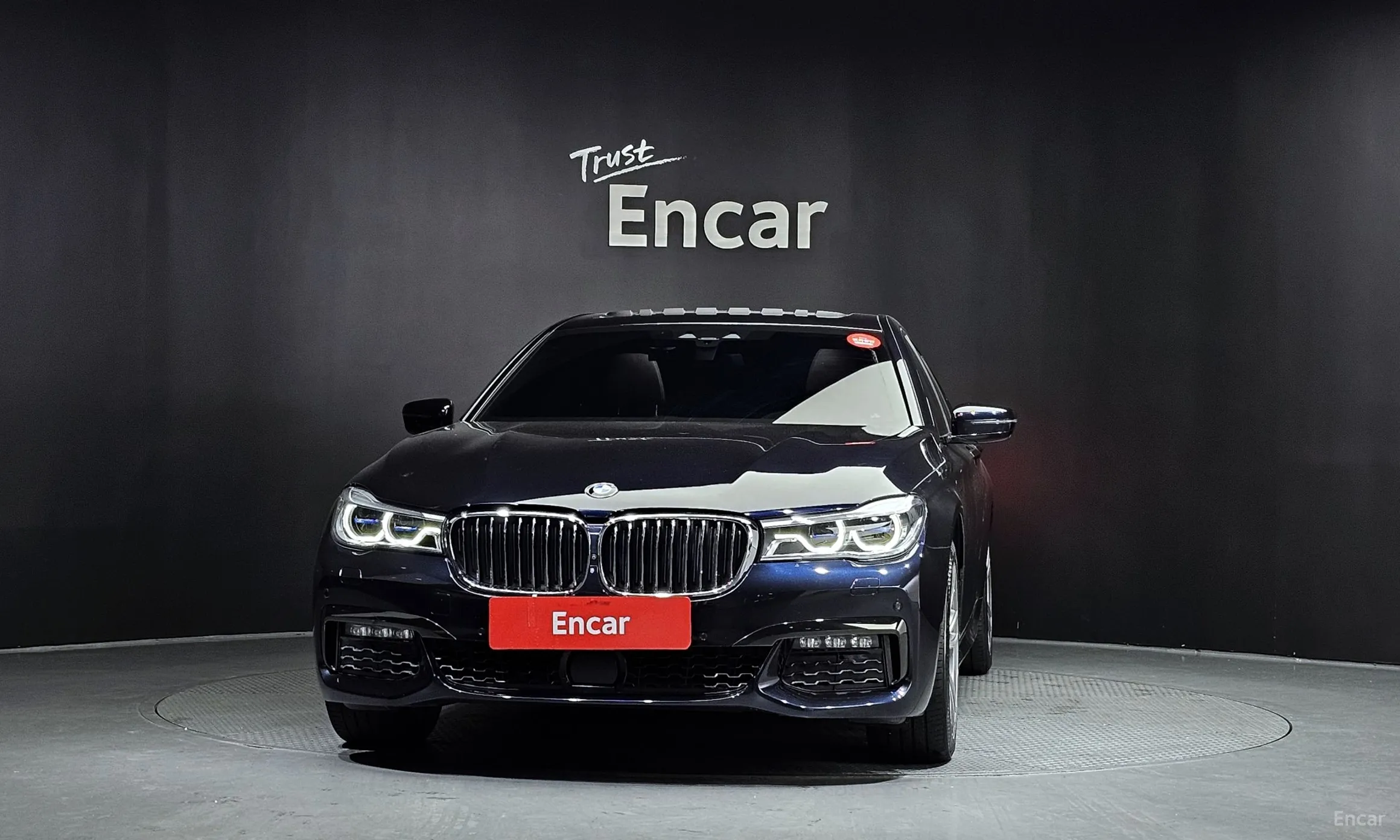 BMW 7 Series (G11) превью 2