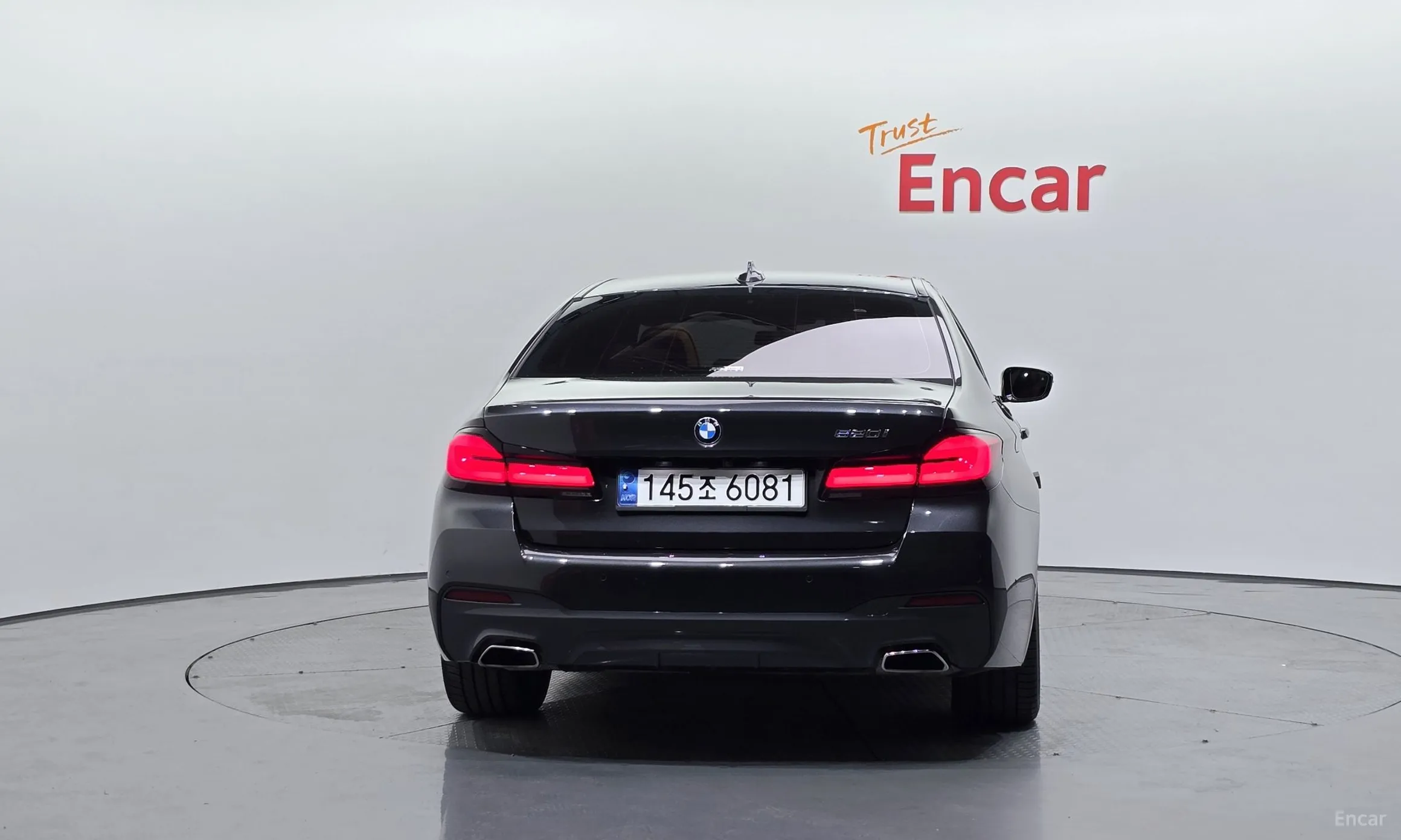 BMW 5 Series (G30) превью 3