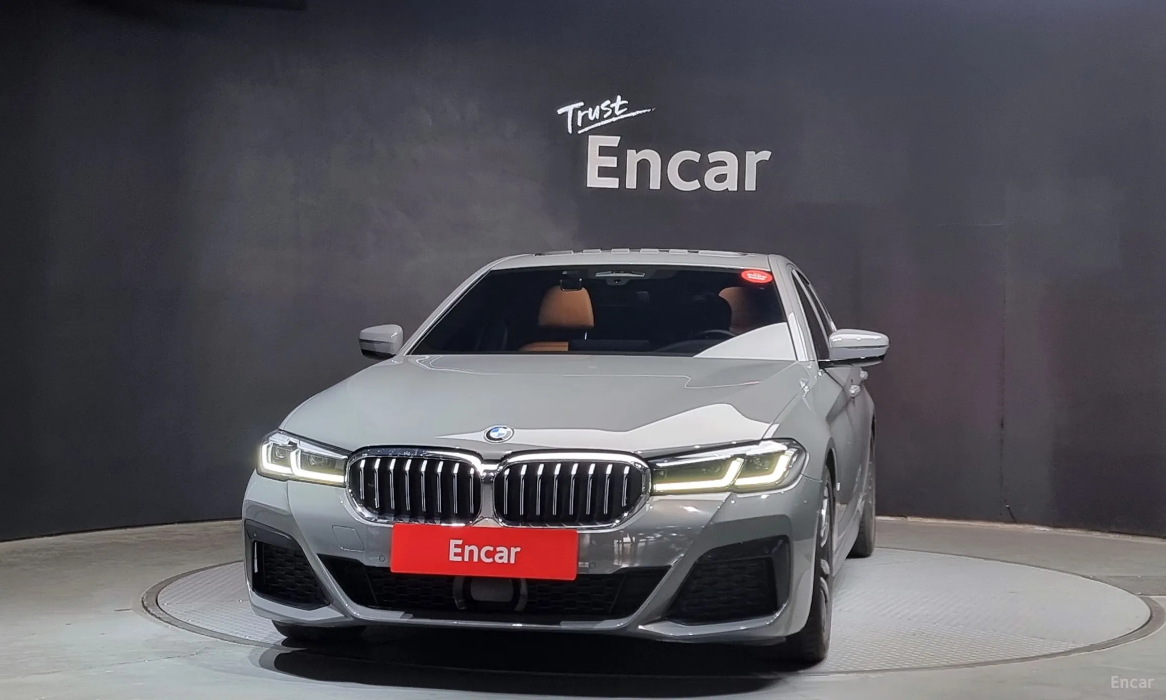 BMW 5 Series (G30) превью 2