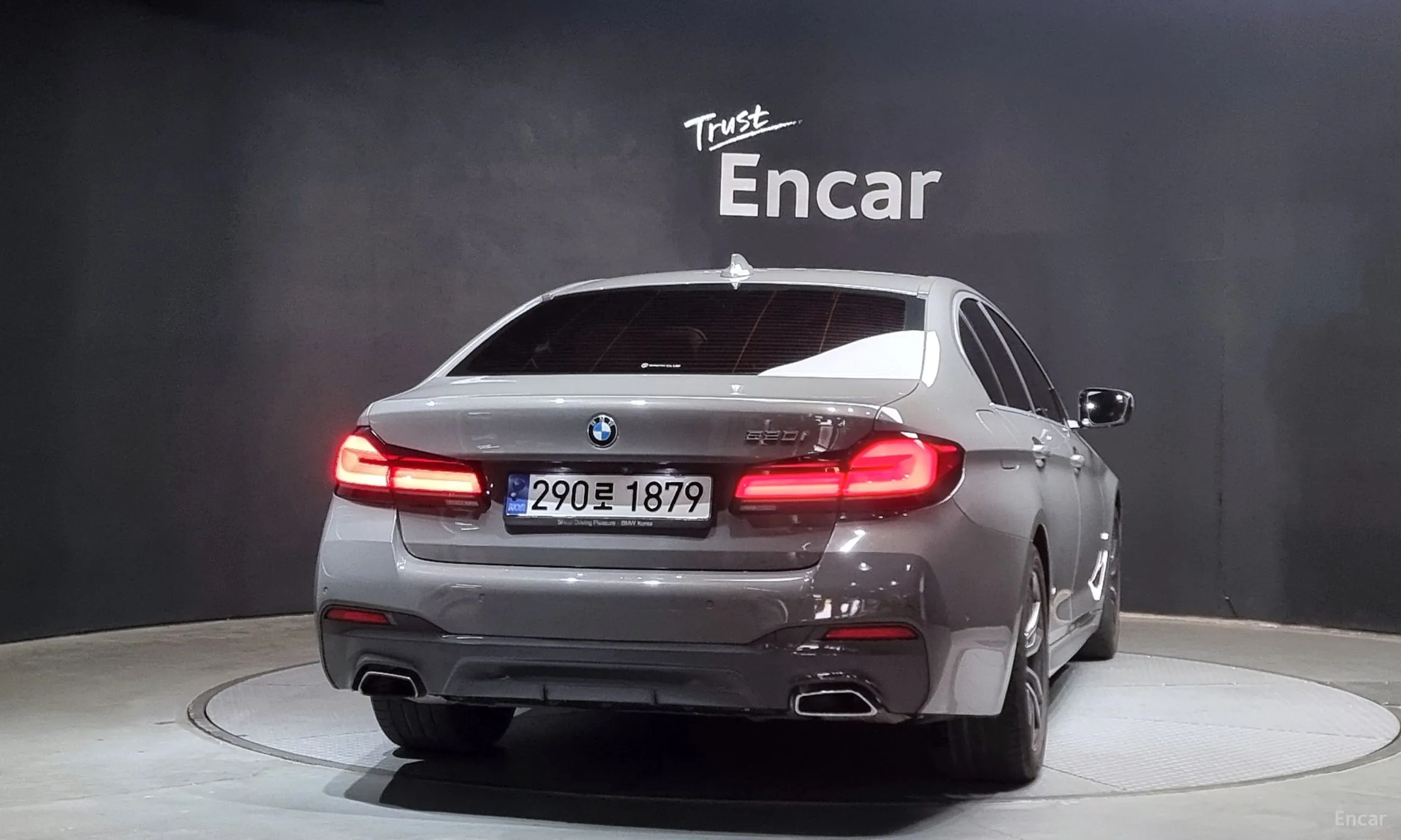 BMW 5 Series (G30) превью 3