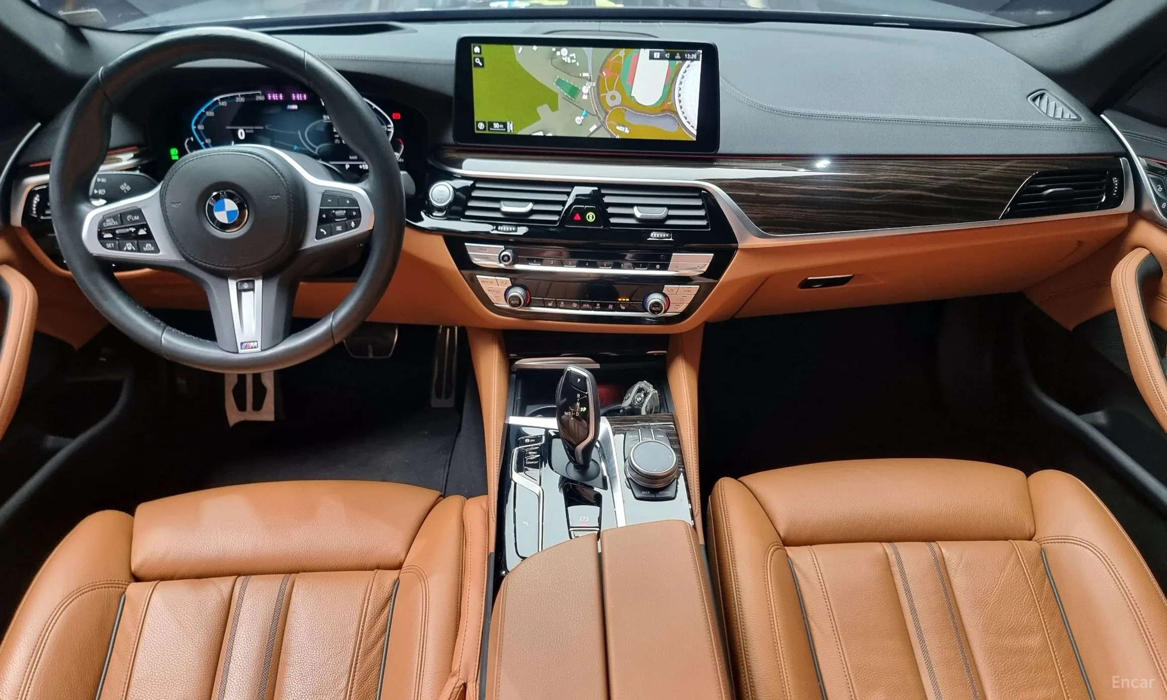 BMW 5 Series (G30) превью 4