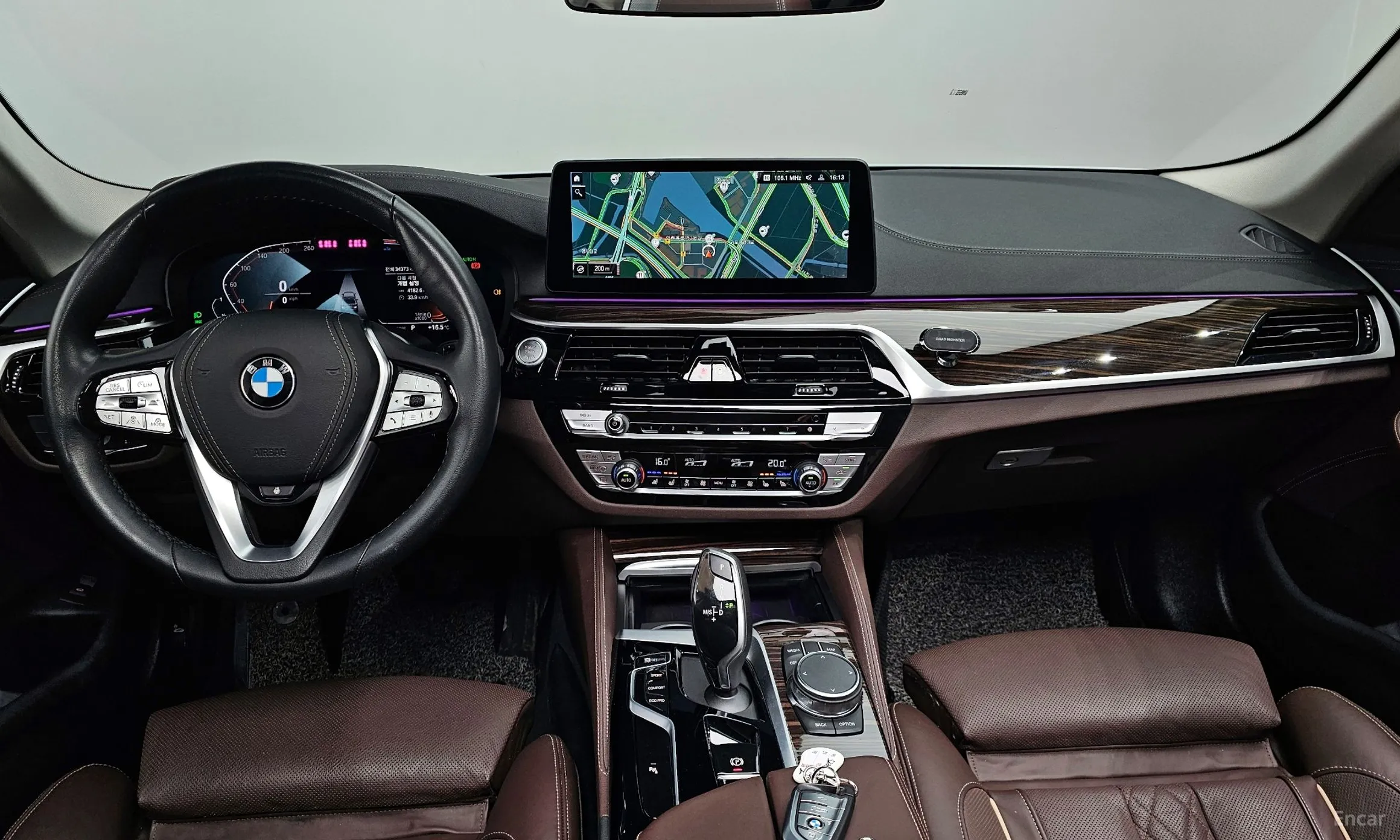 BMW 5 Series (G30) превью 4