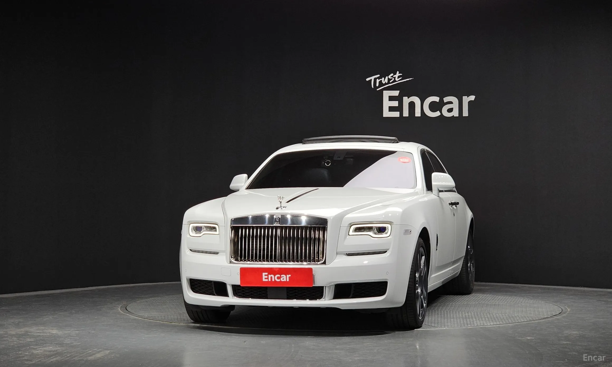 Rolls-Royce Ghost превью 3