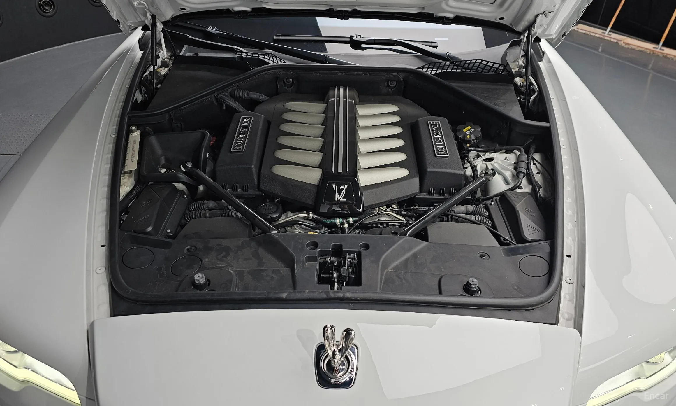 Rolls-Royce Ghost превью 6