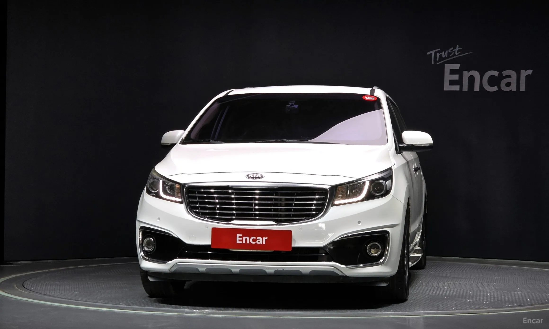 Kia Carnival превью 2