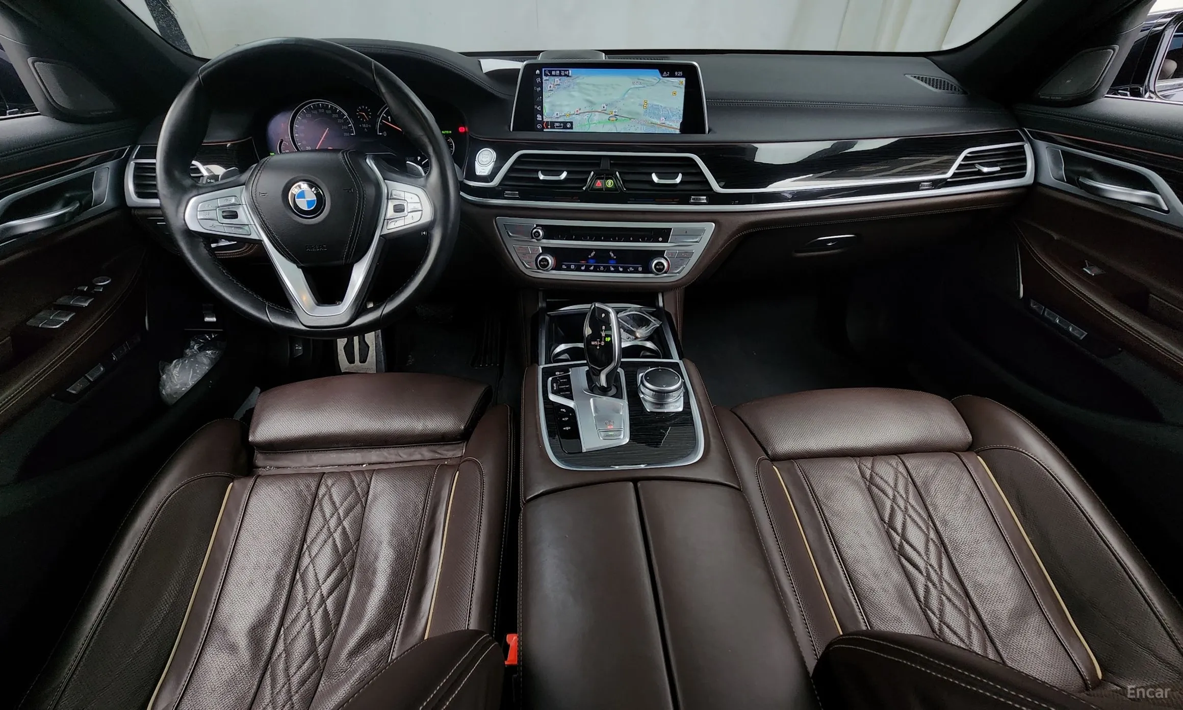 BMW 7 Series (G11) превью 4