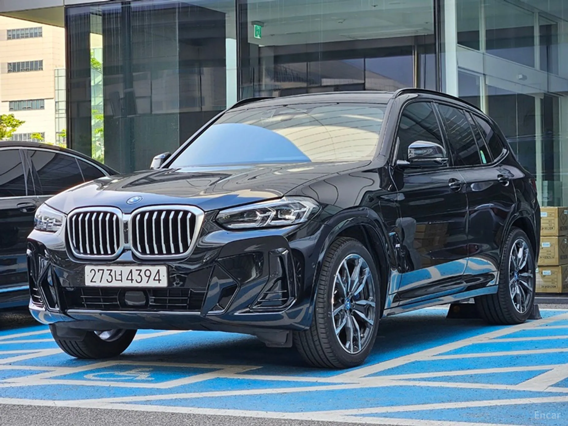 X3 (G01)