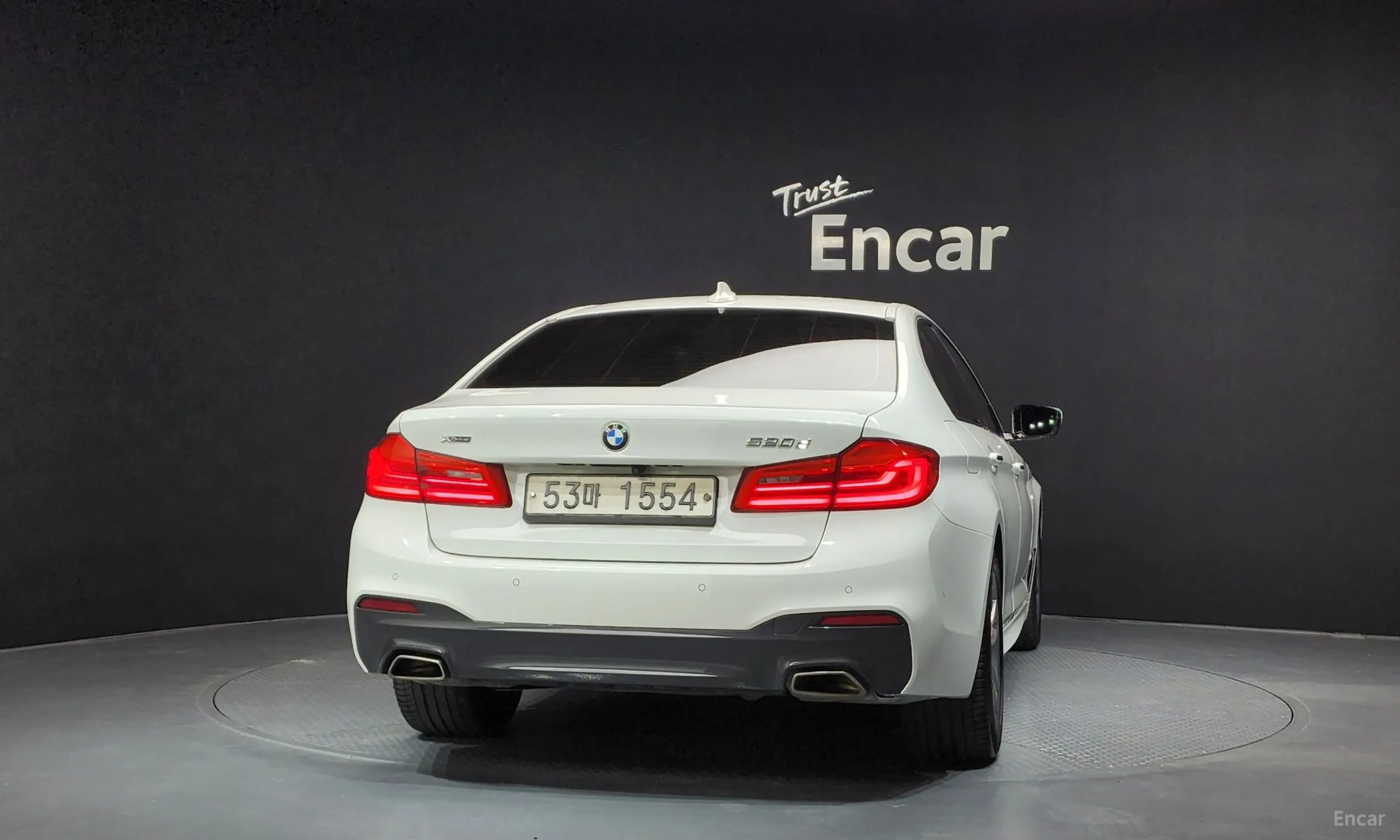BMW 5 Series (G30) превью 3