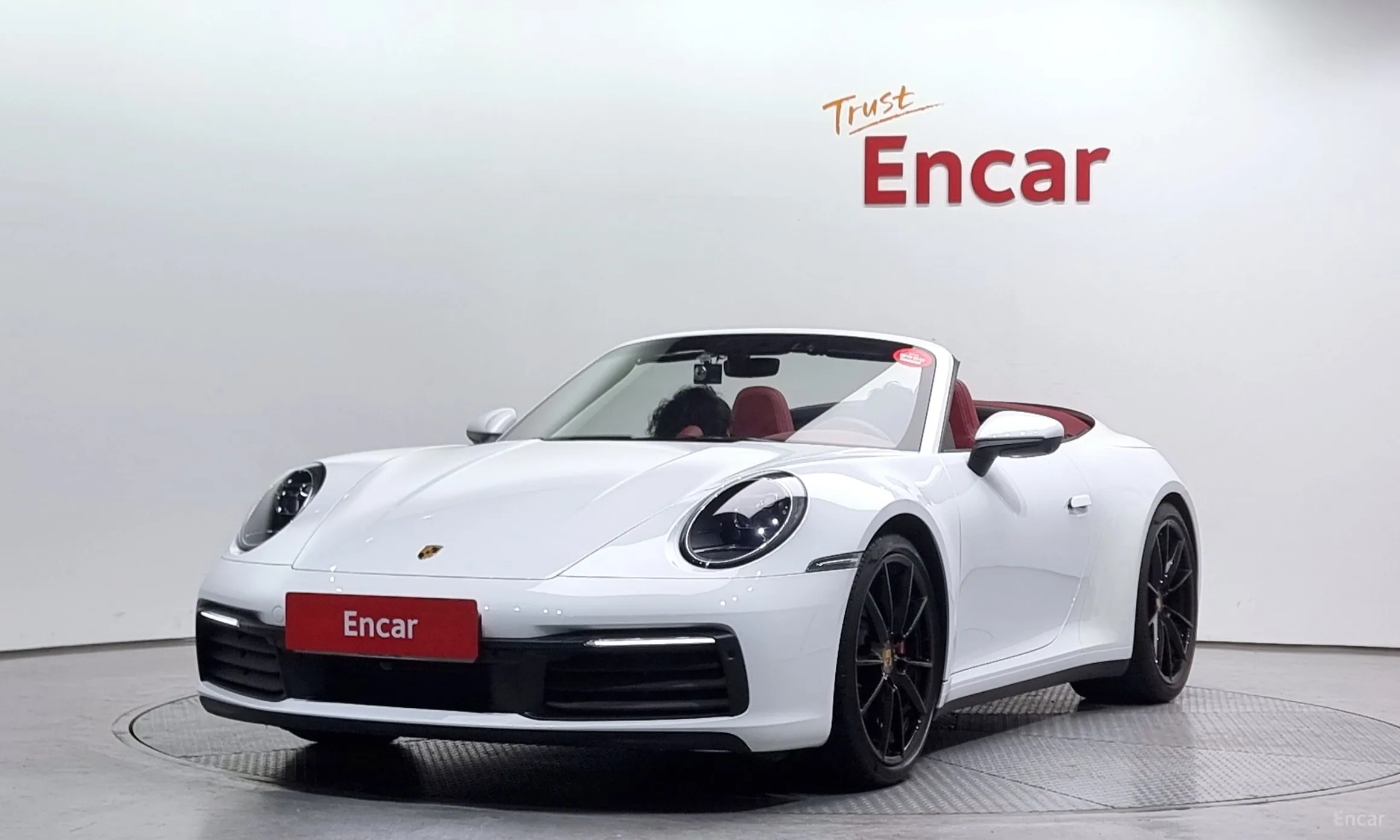 911 (992)