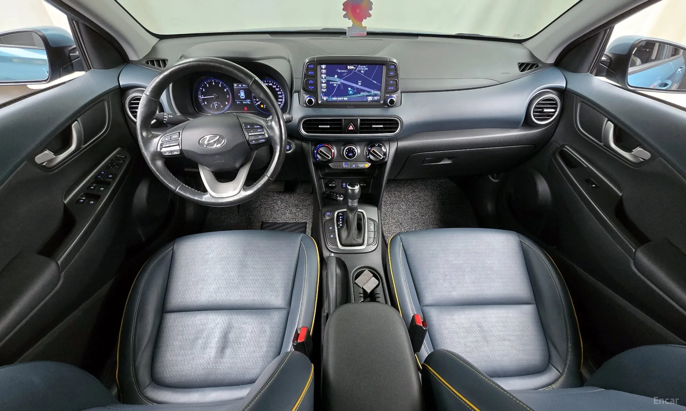 Hyundai Kona превью 4