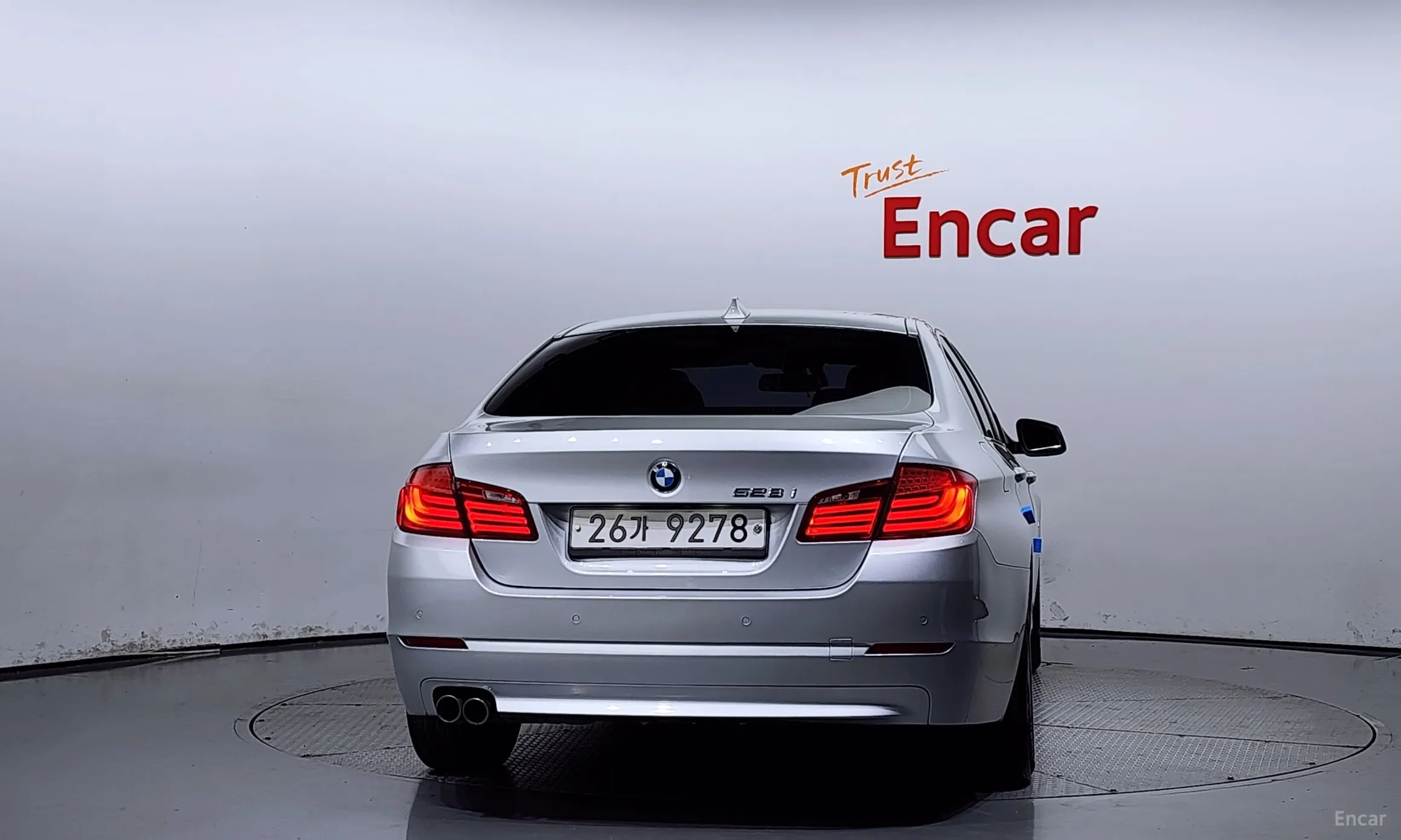 BMW 5 Series (F10) превью 3