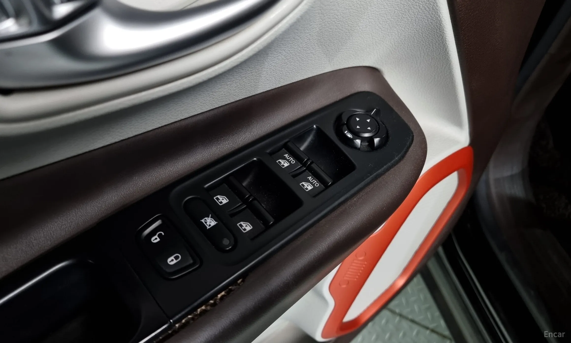 Jeep Renegade превью 17