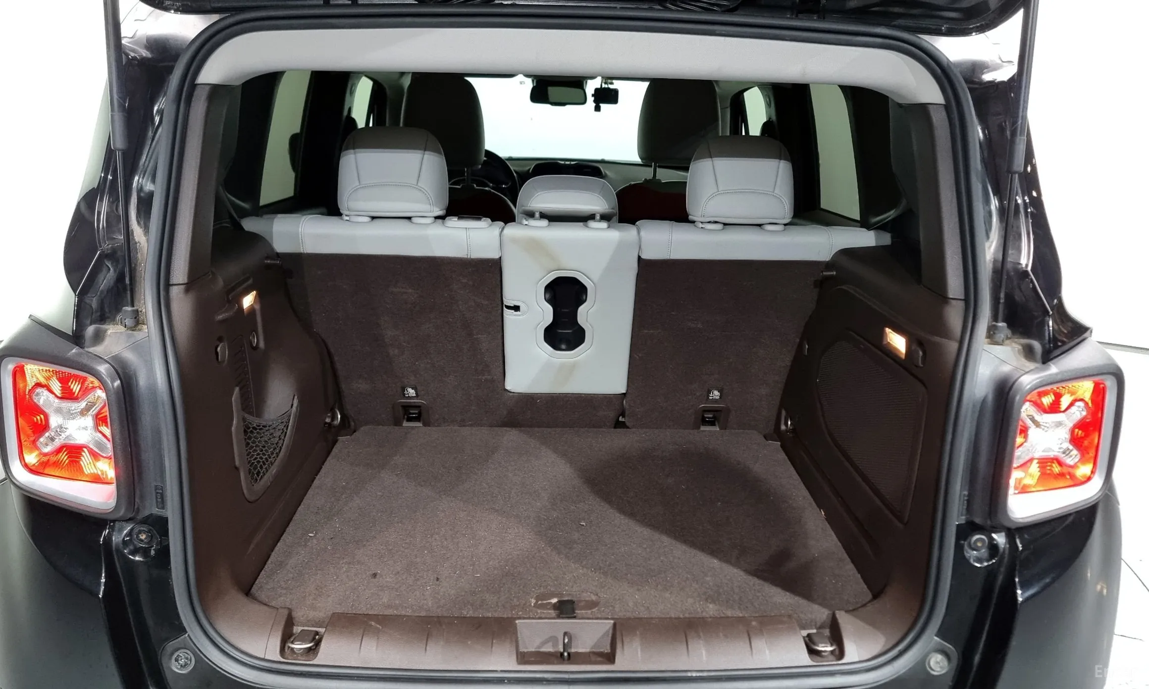 Jeep Renegade превью 20