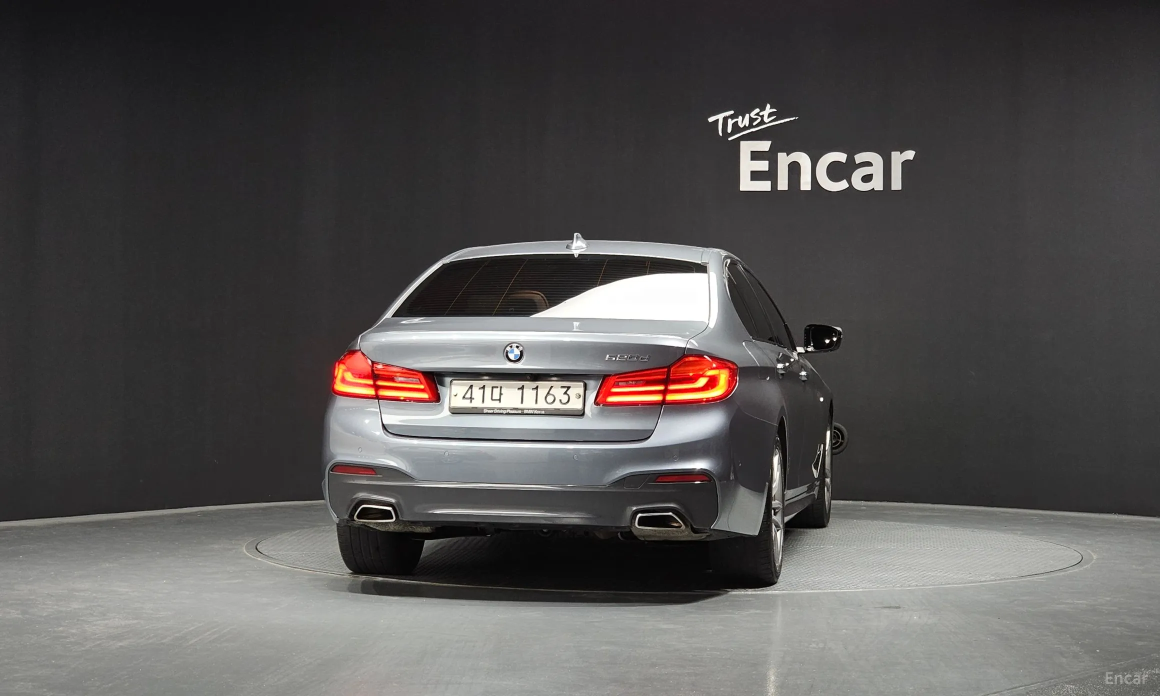 BMW 5 Series (G30) превью 3