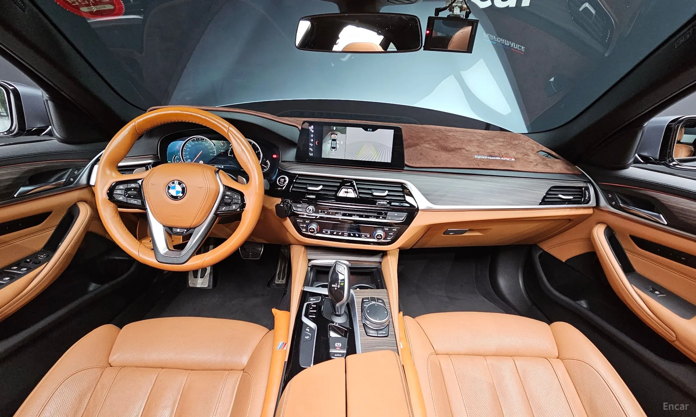BMW 5 Series (G30) превью 4