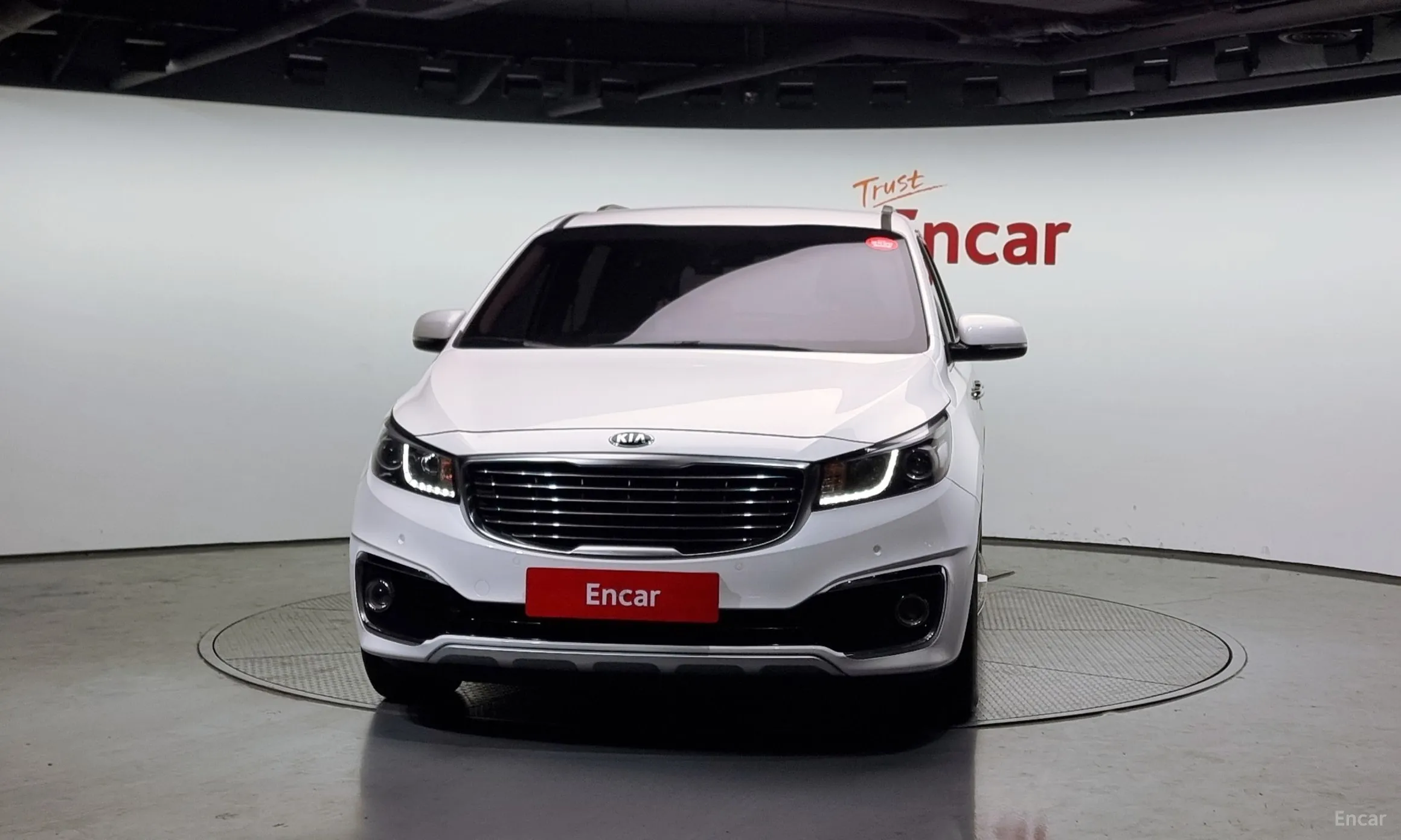 Kia Carnival превью 2