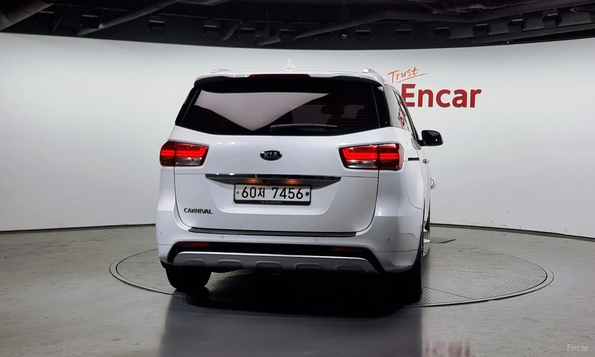 Kia Carnival превью 3