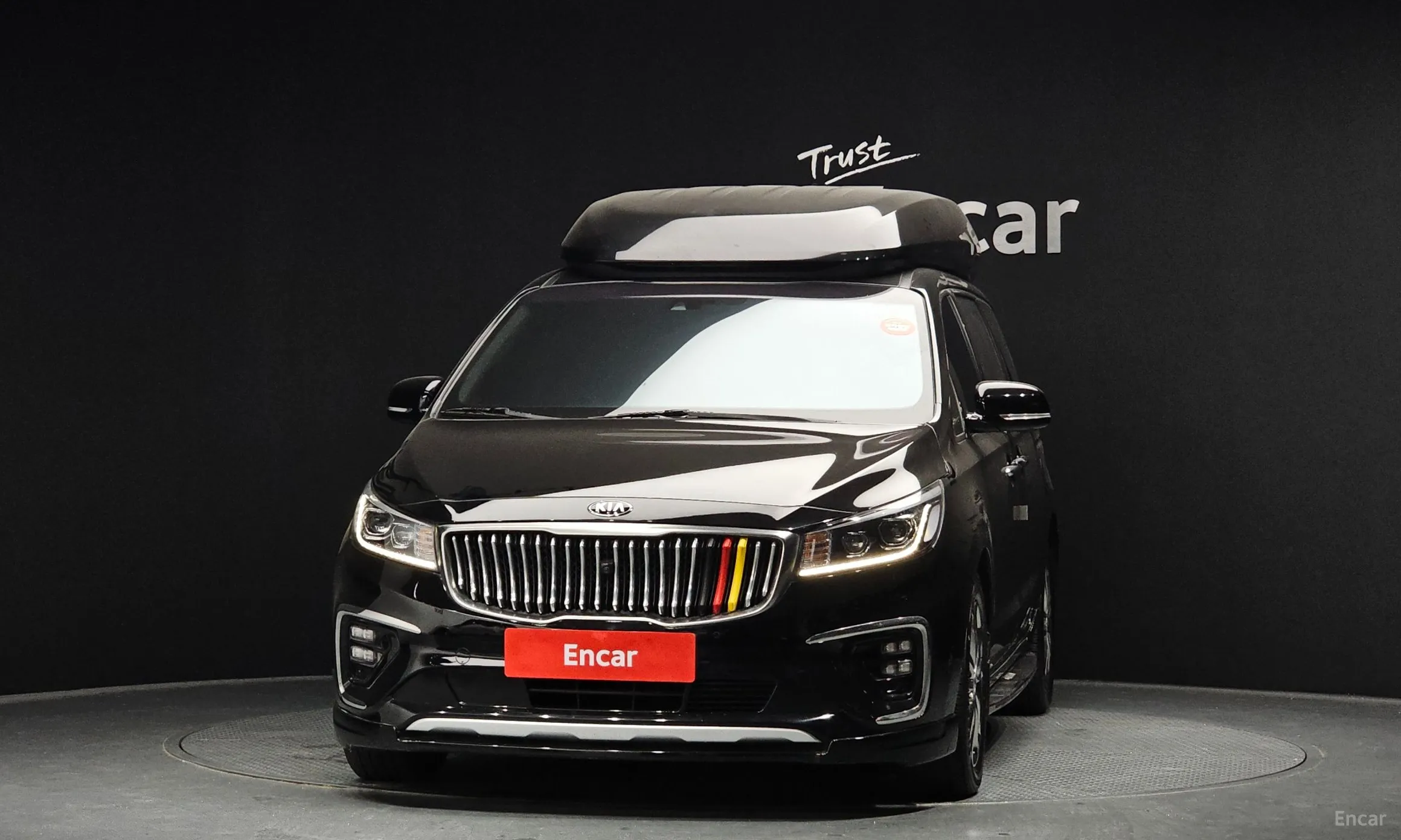 Kia Carnival превью 2